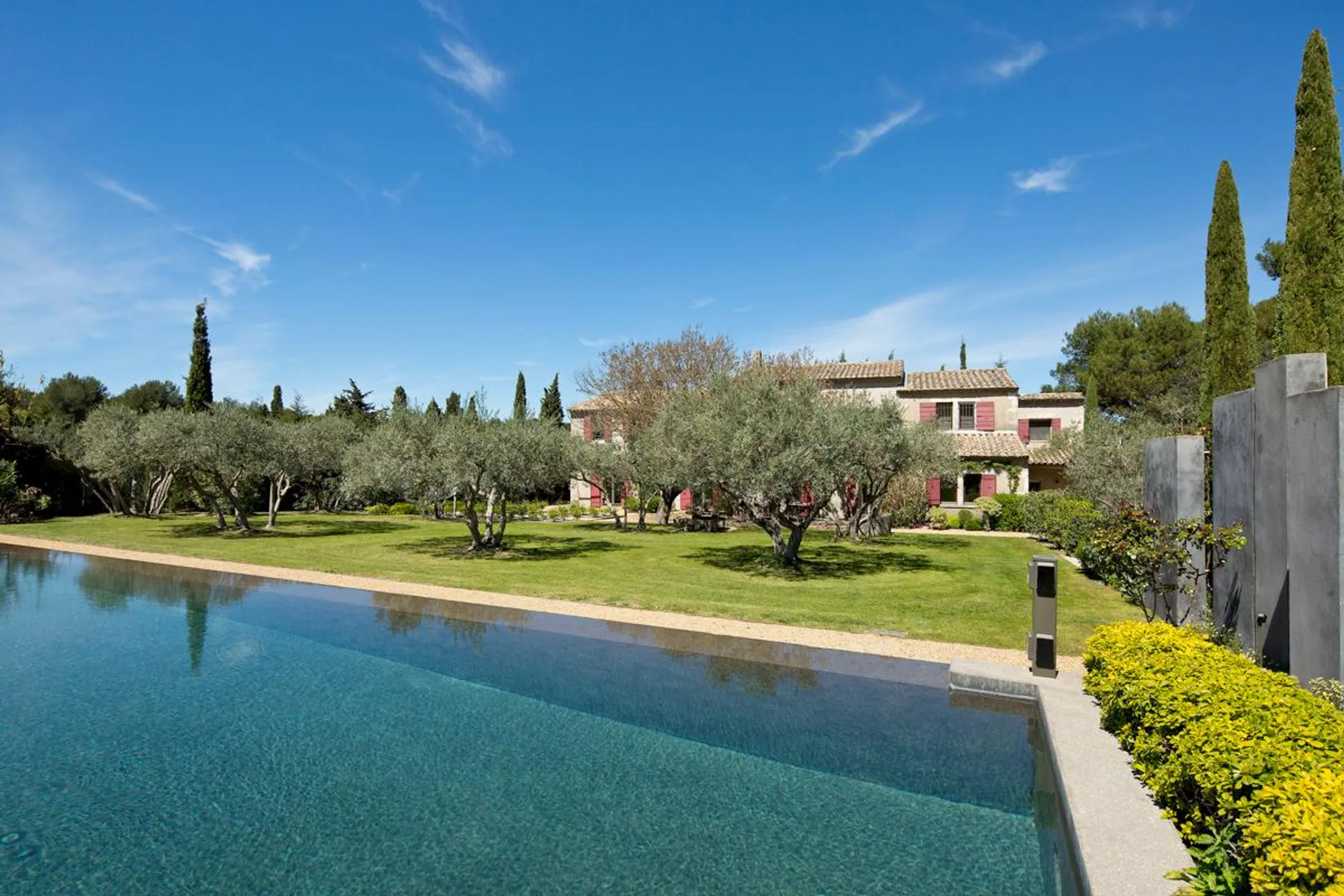 Splendid Seven Bedroom Villa in Provence with 24m Pool and Captivating Gardens, Saint Remy De Provence