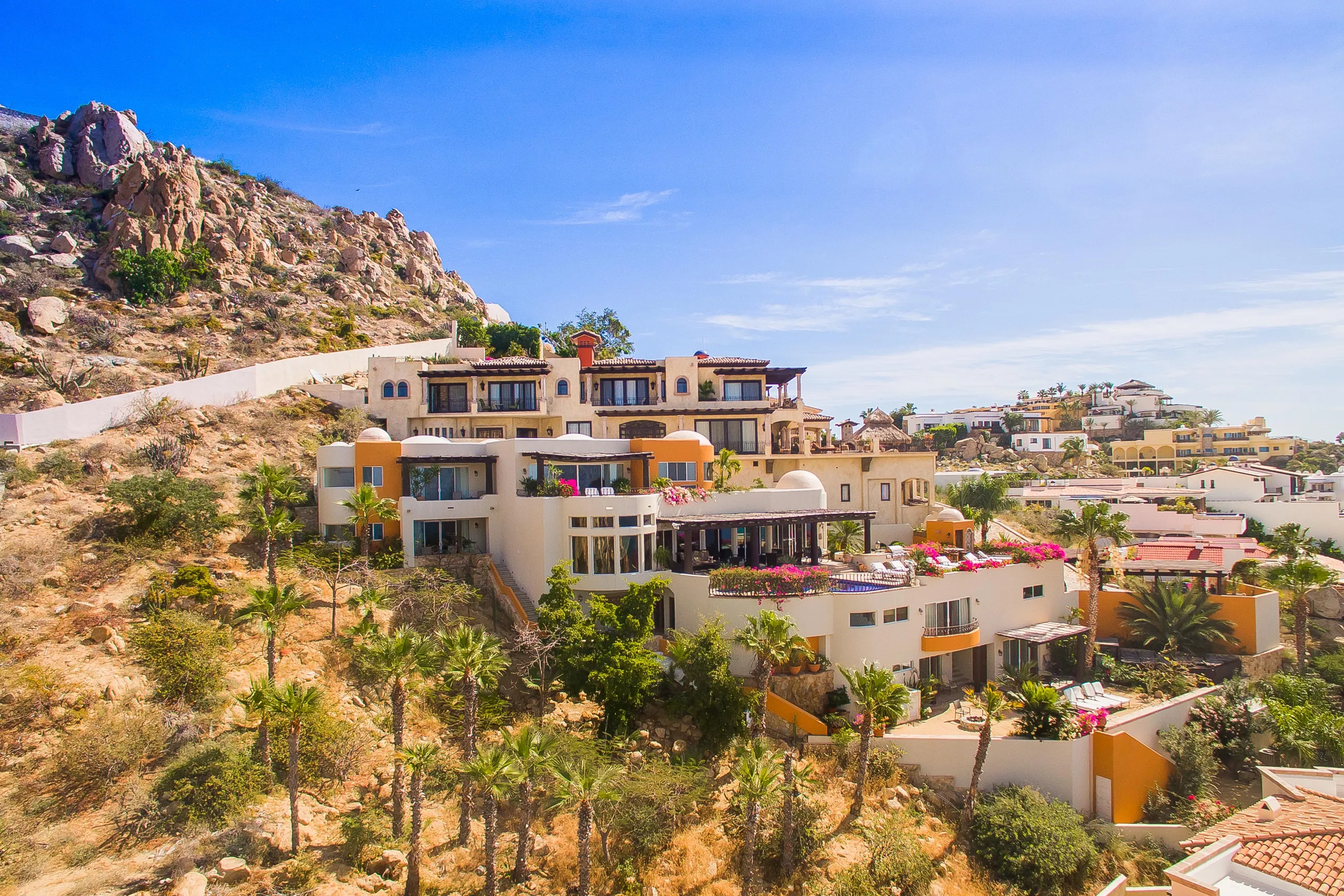 Stunning Cabo San Lucas Estate with Stunning Views — photograph 11