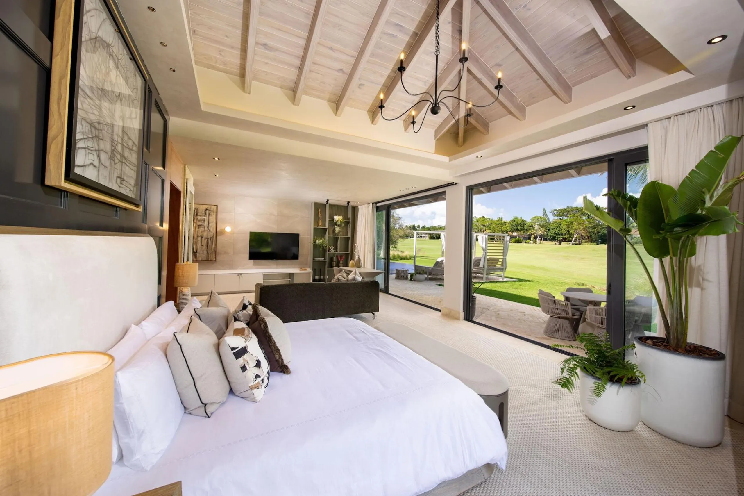 Brand New Single-Level Villa with Golf Course Views in Casa de Campo — photograph 10
