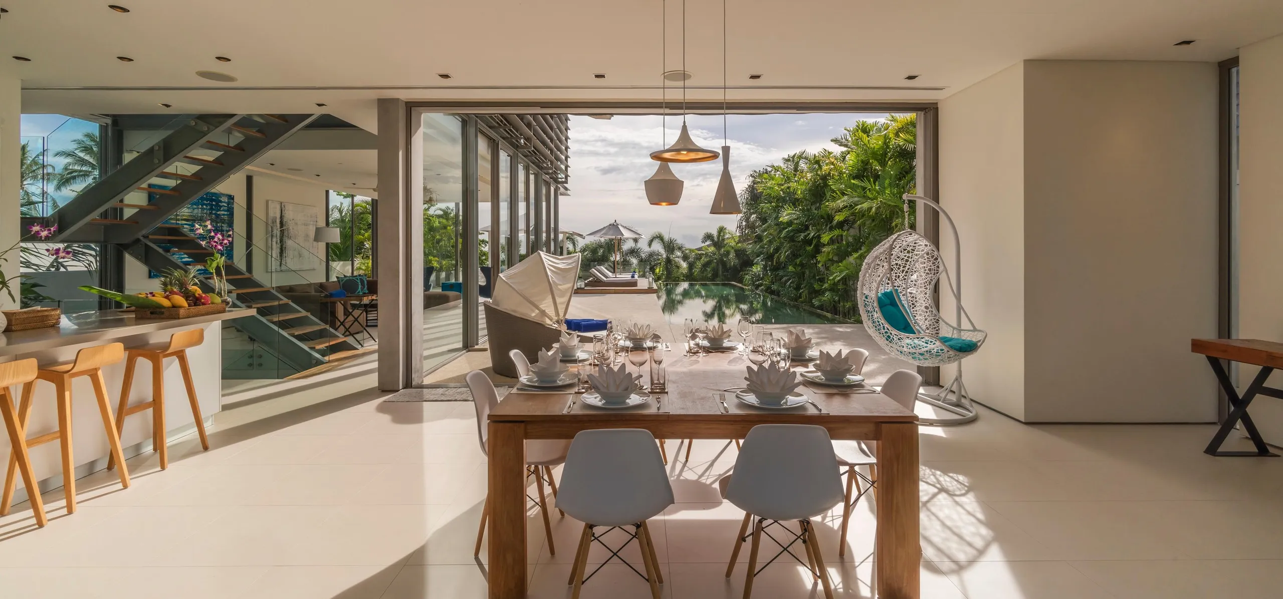 Sensational Tropical Villa with Luxury Pool — photograph 4
