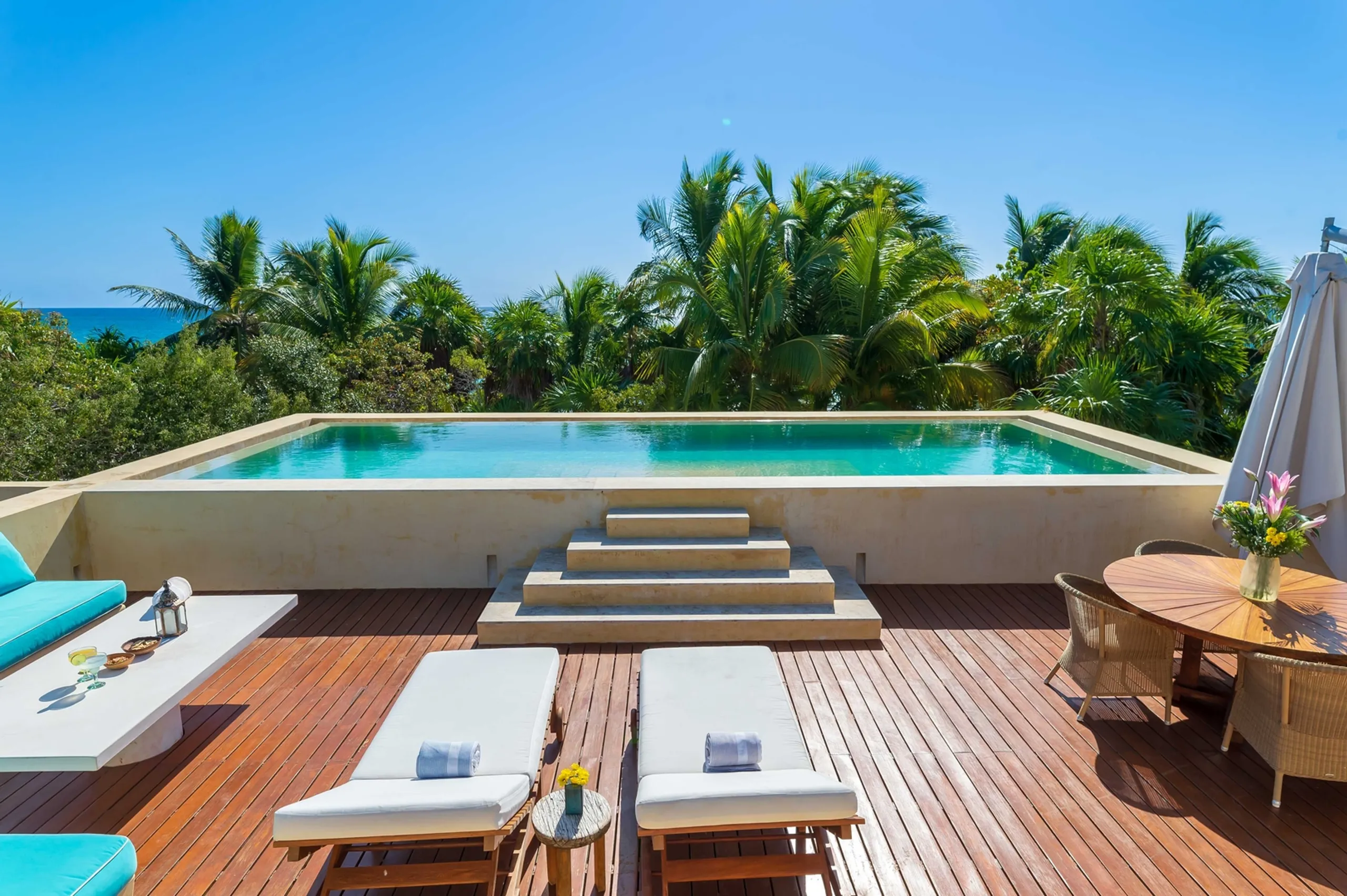 Stunning  Tulum Hacienda Sanctuary with Private Beach — photograph 3