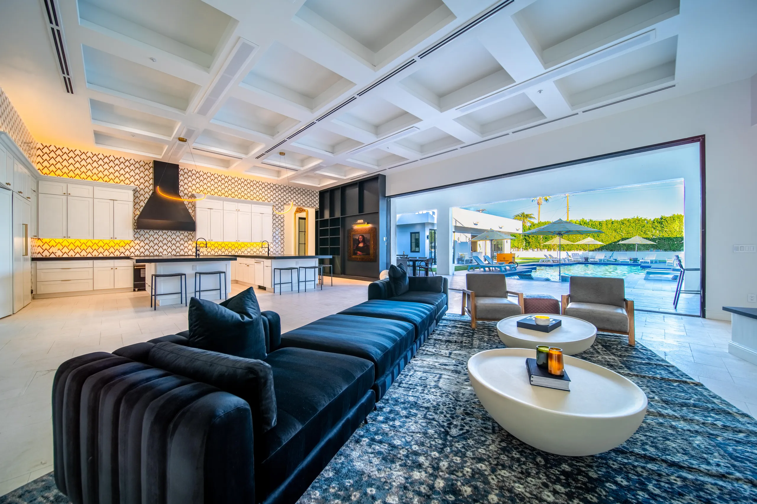 Exquisitely Furnished Old Town Scottsdale Villa with Private Heated Pool, Spa, Rooftop Deck, Sauna and Speakesy — photograph 9
