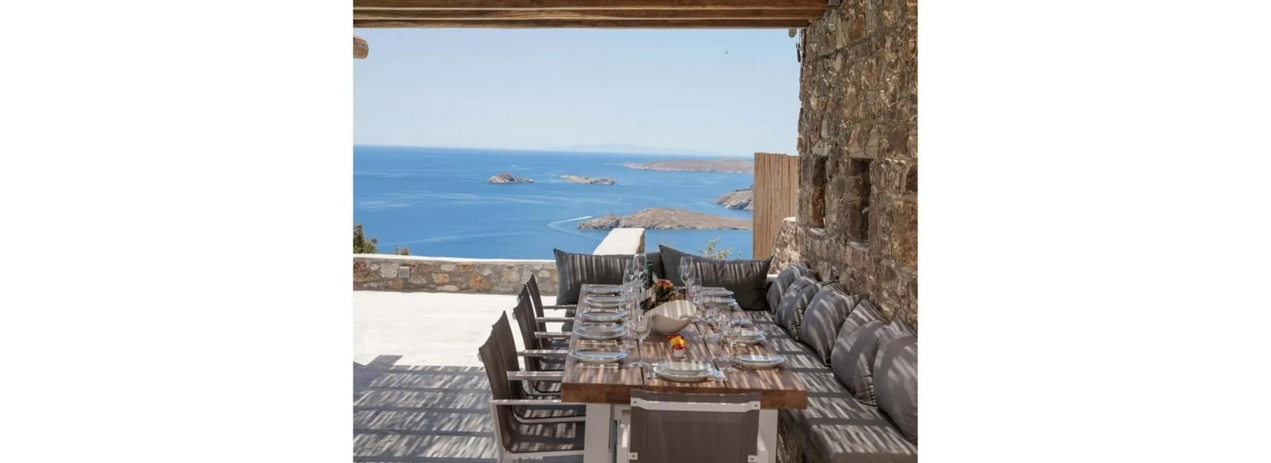Grandiose Retreat with Scenic Views and  Private Pool — photograph 3