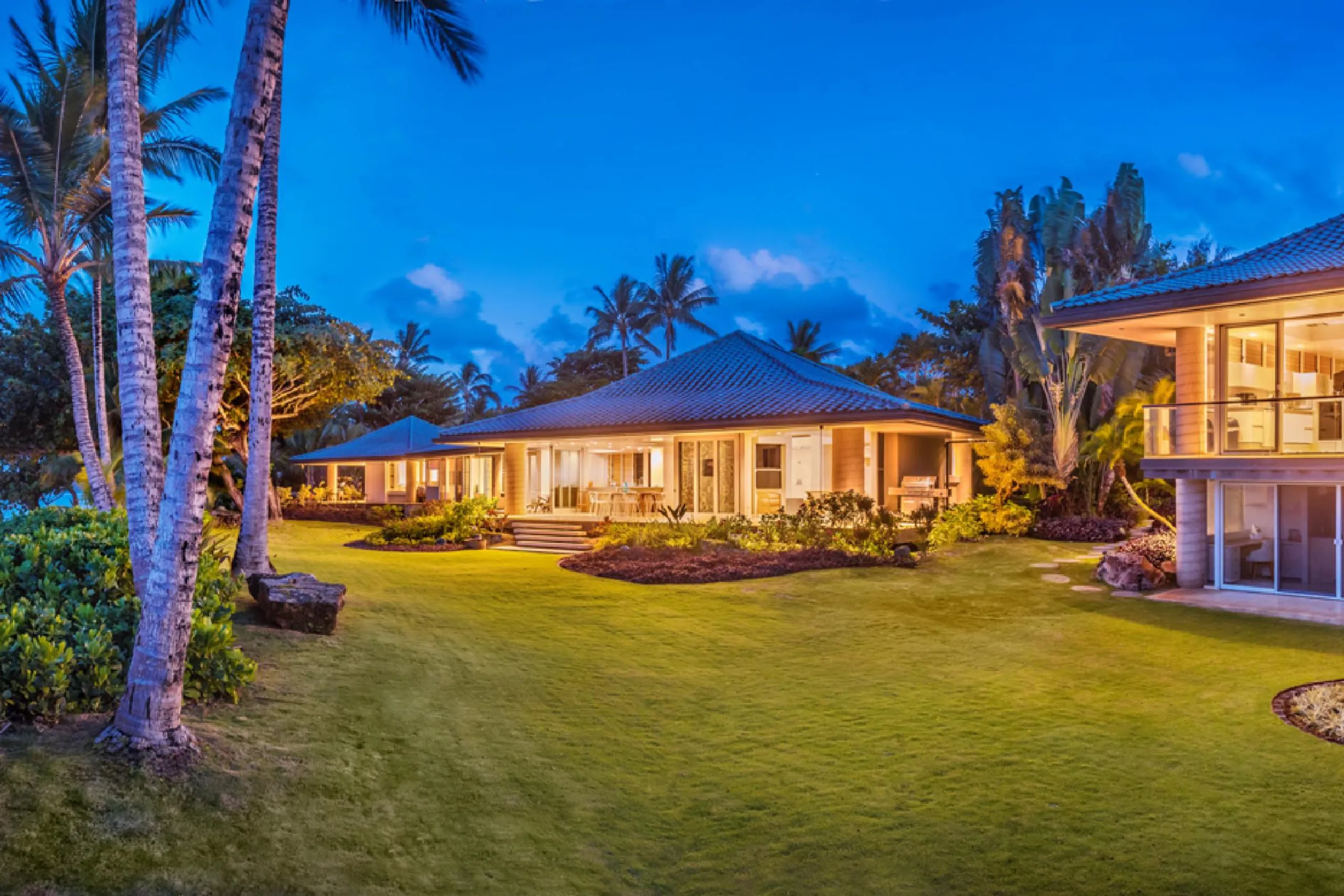 Anini Beach Front Villa with Tropical Ocean Views — photograph 5