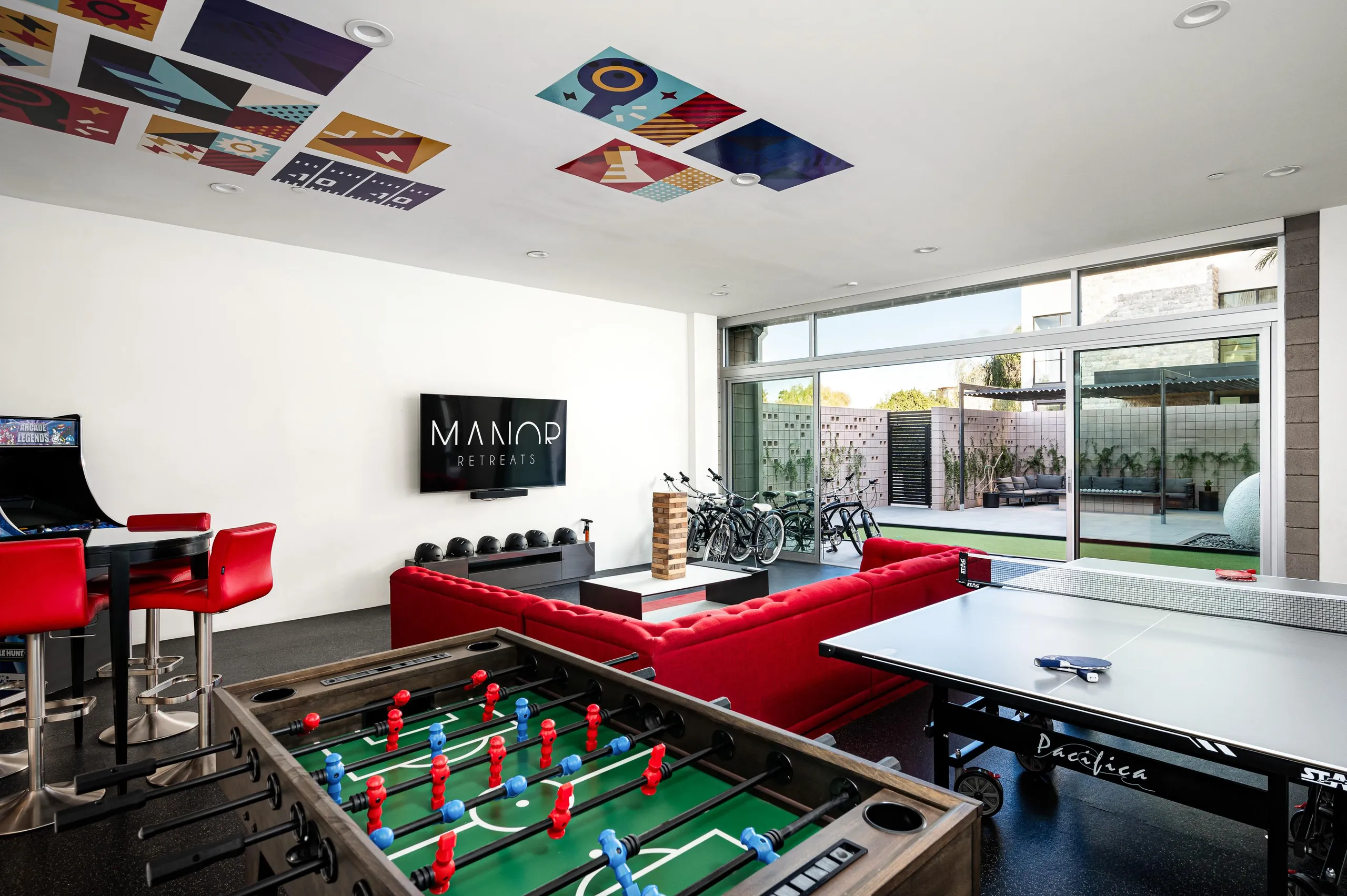Architectural Masterpiece in Scottsdale with Private Pool and 10,000 Sq. Ft. of Elegance — photograph 11