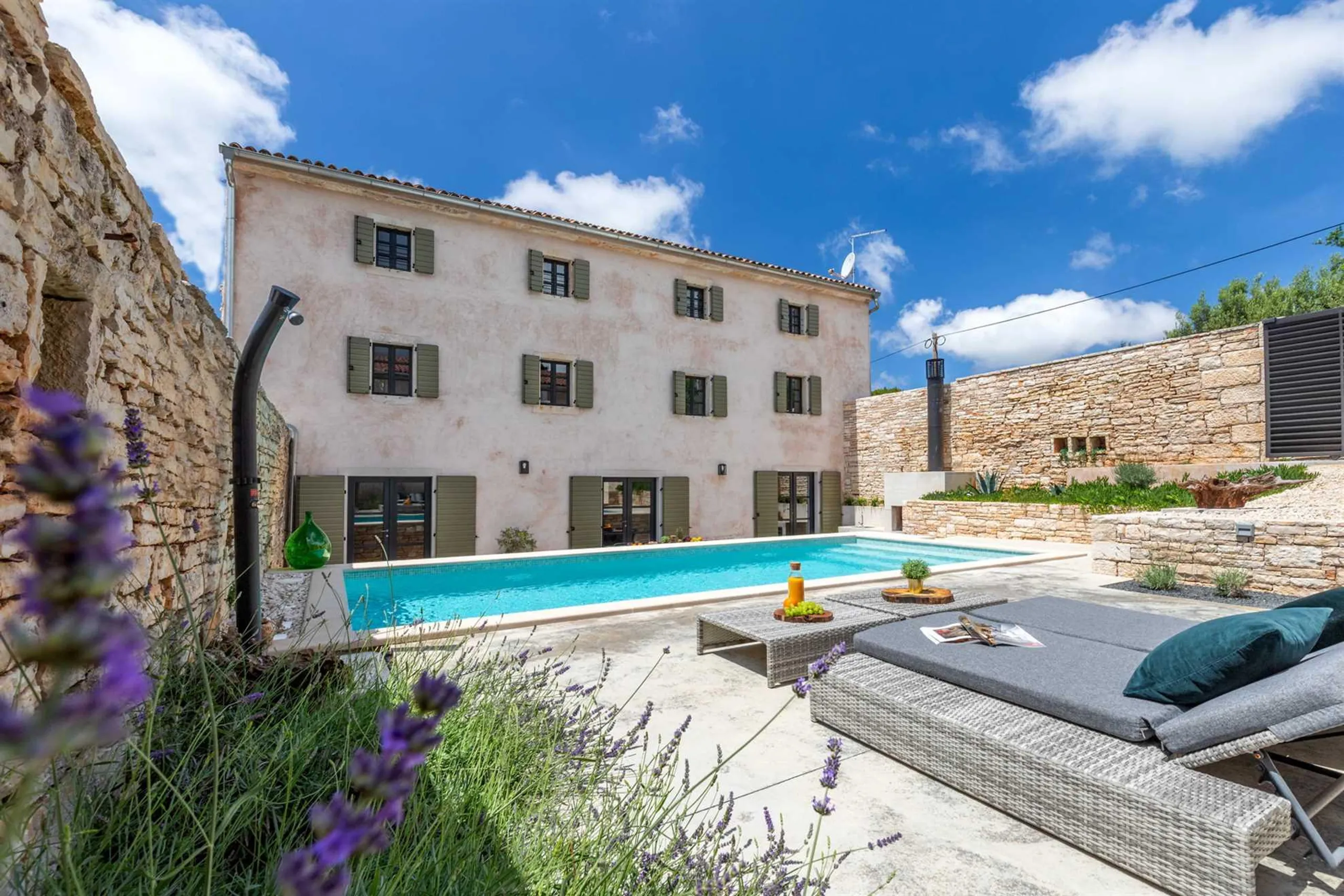 Heritage Villa with Pool and Enchanting Surroundings in Istria — photograph 4