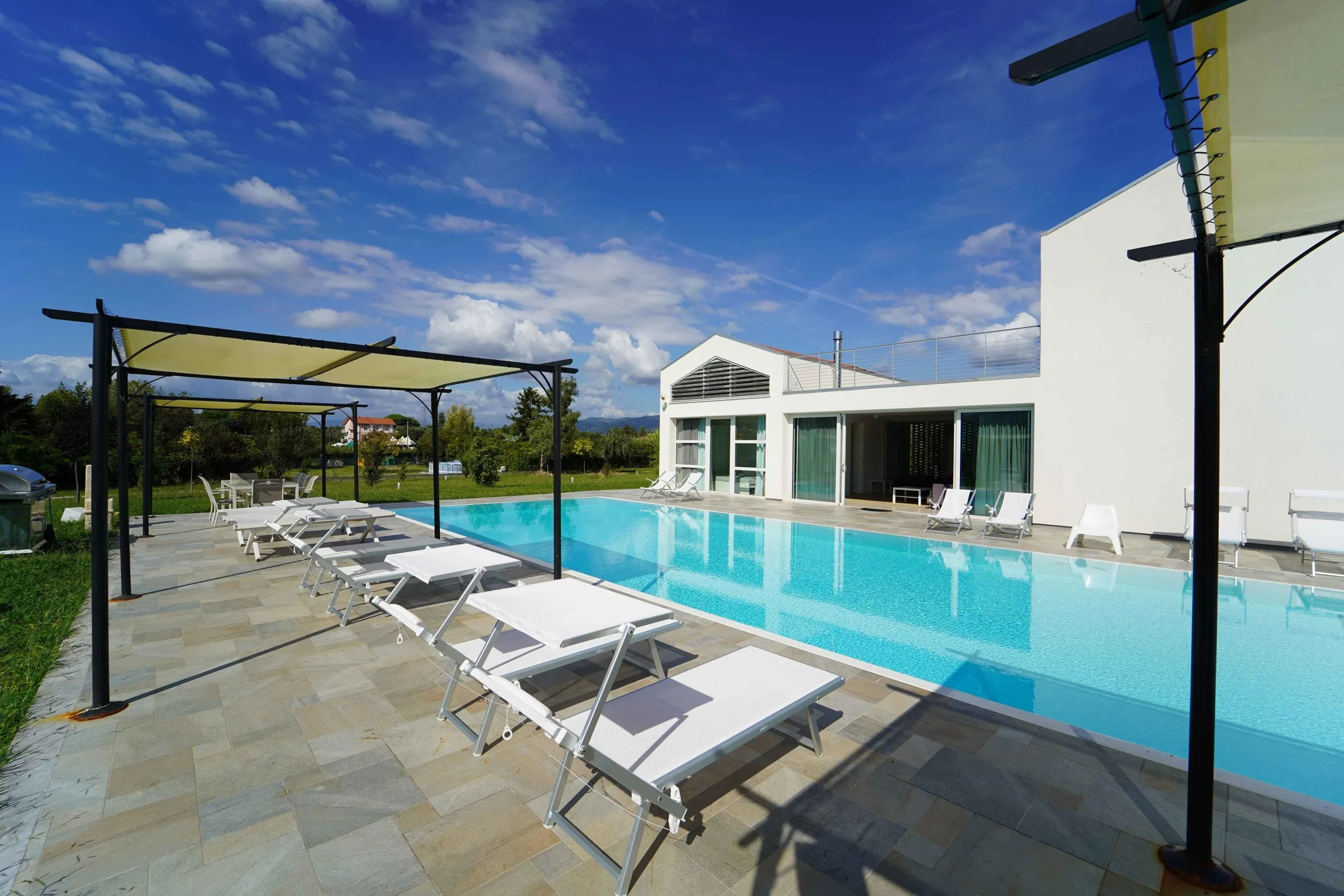 Scenic Ligurian Villa with Private Pool, and Mediterranean Gardens — photograph 5