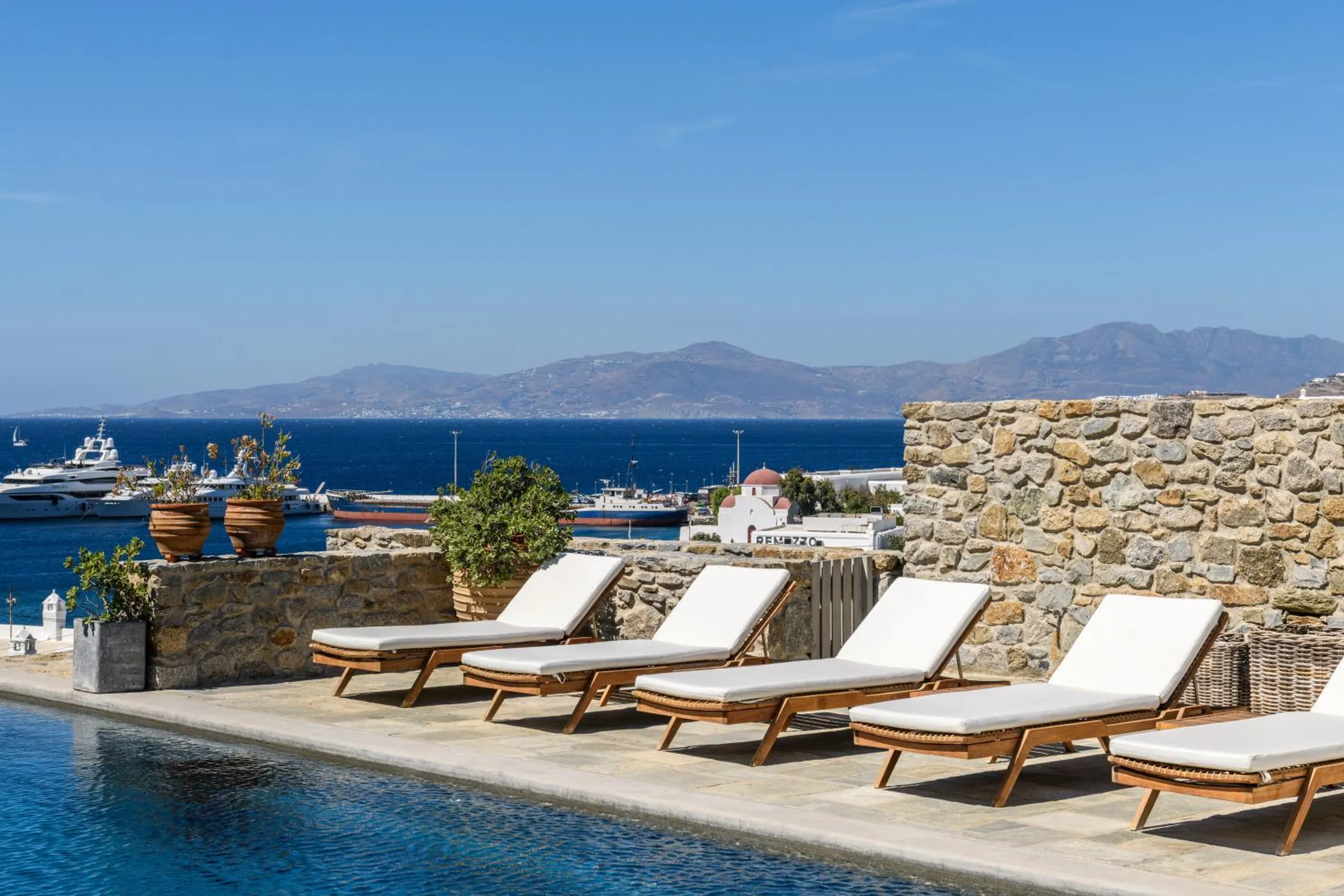Mediterranean Odyssey Retreat with Panoramic View and Pool VILLAWAY® — photograph 3