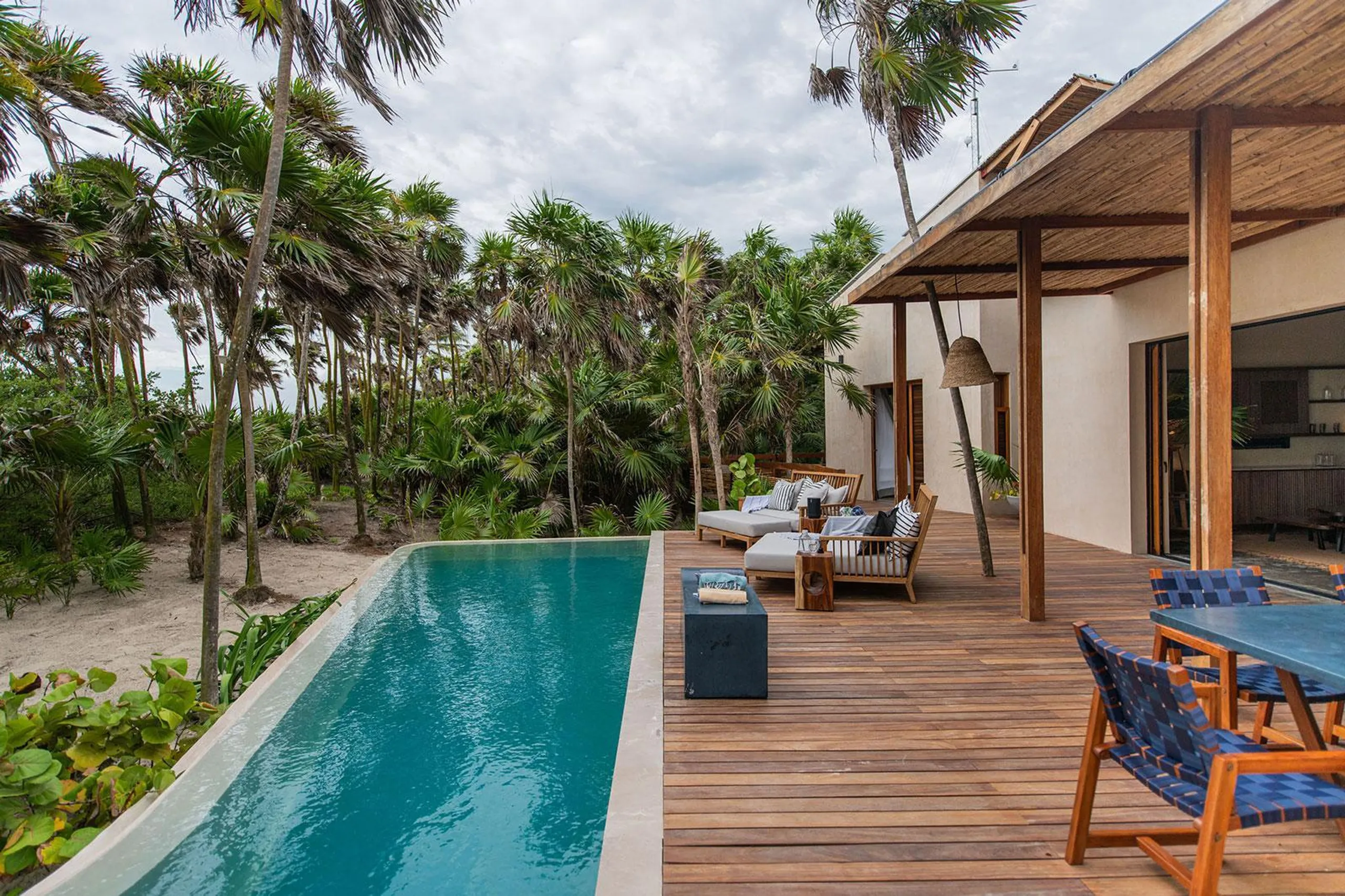 Unforgettable Beach Front Eco-Luxe Retreat with Private Pool and Ocean Views — photograph 7