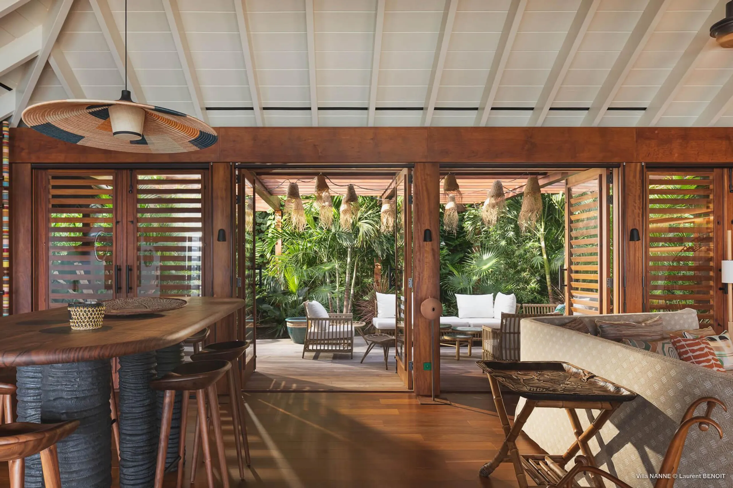 Caribbean Styled Caribbean Styled with Corossol's Bay Sparkling Water and Private Heated Pool — photograph 11