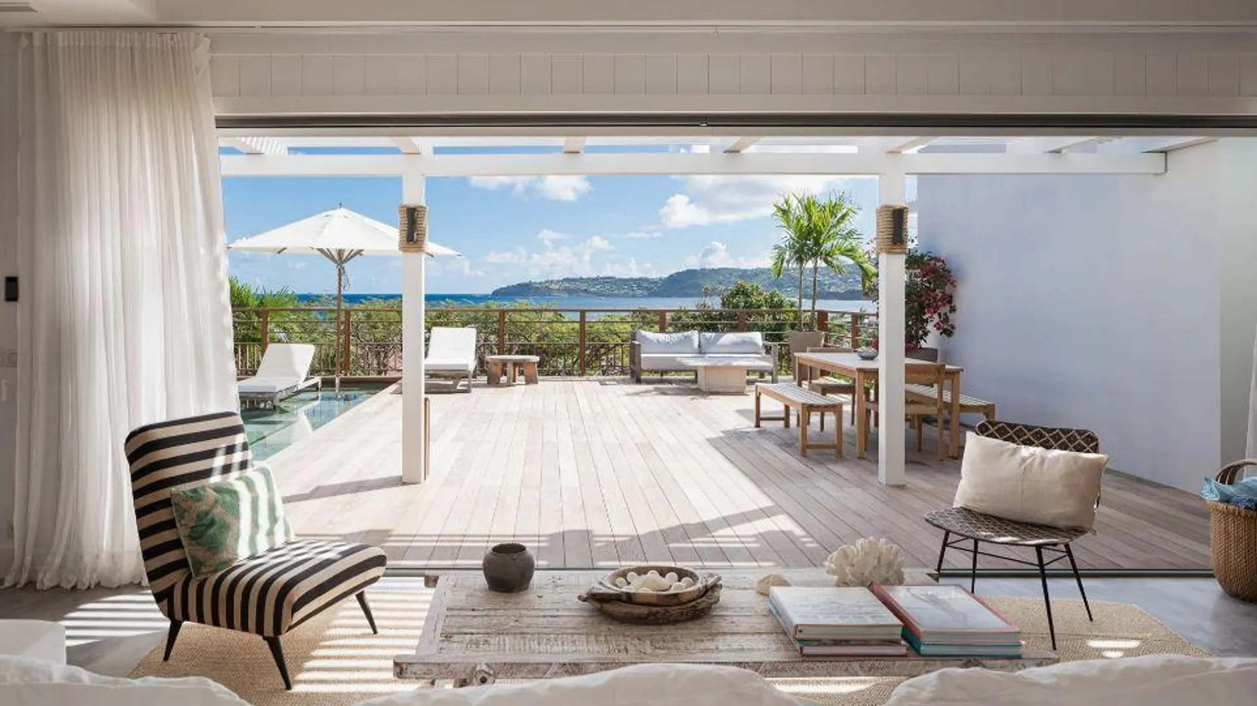 Chic Villa Stunning Ocean Views and Comfort in St-Barths — photograph 8