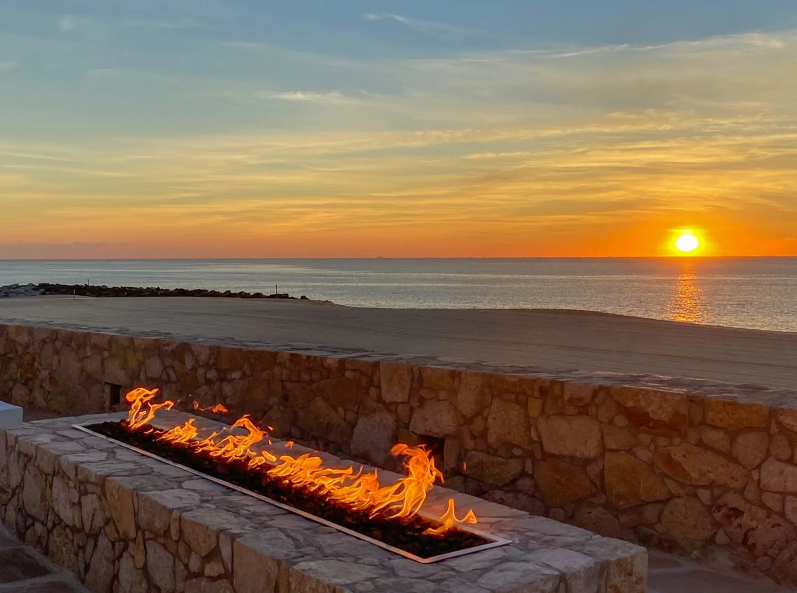 Spacious Three Bedroom Villa with Private Pool and Stunning Views of Sea of Cortez — photograph 11