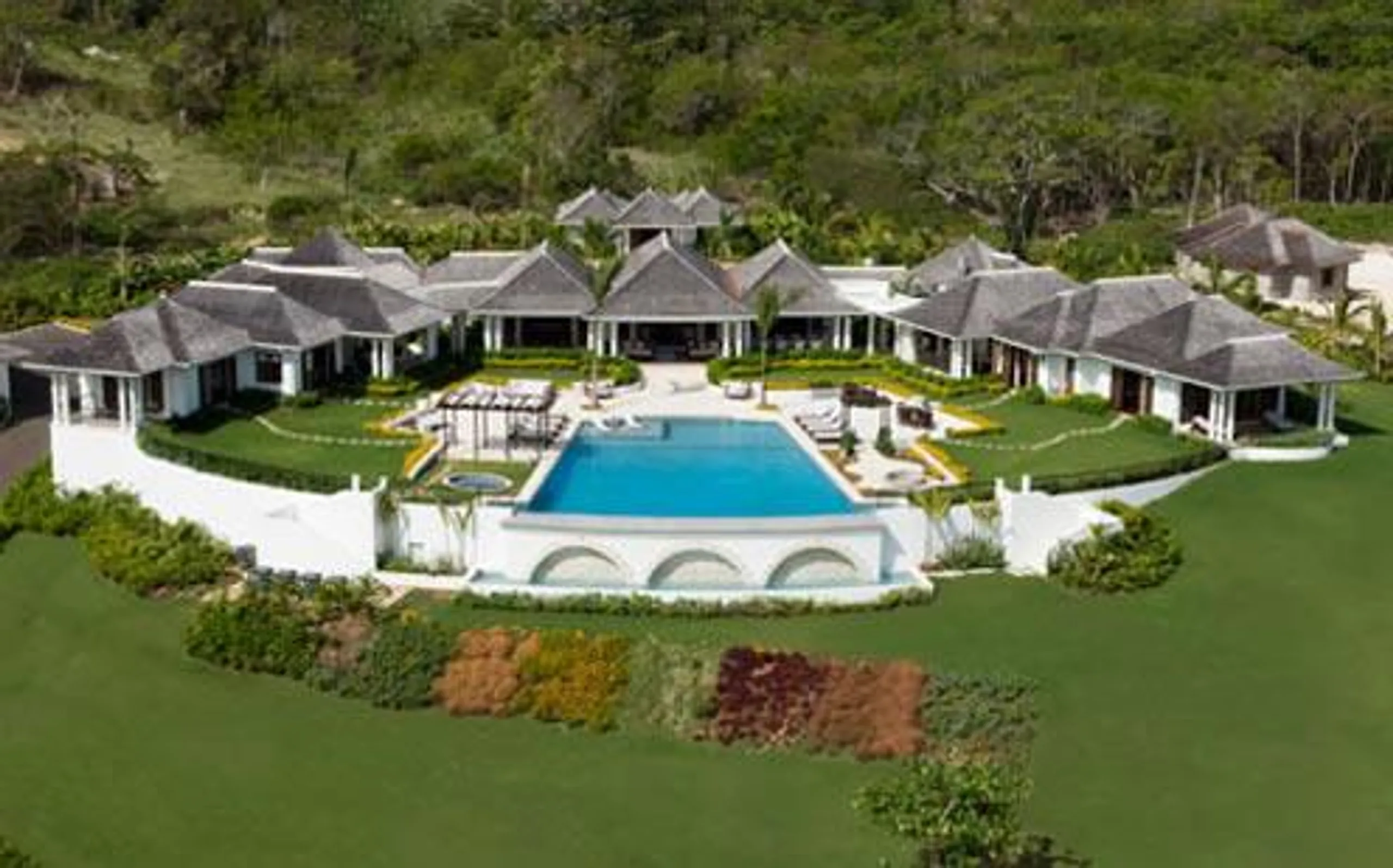 Stunning Sandy Bay Estate with Infinity Pool and Stunning Ocean Views, Montego Bay