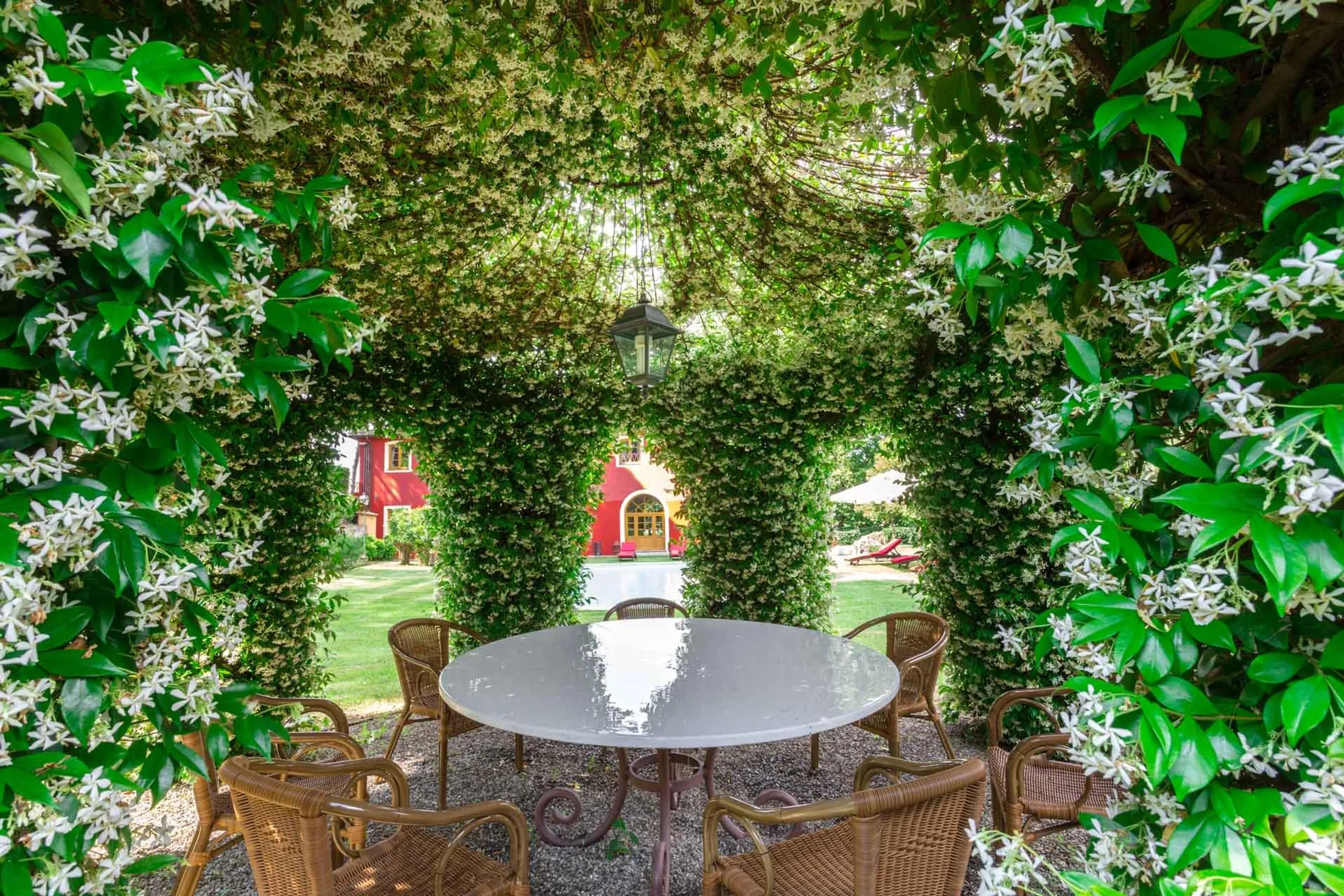 Romantic Tuscan Villa with Private Pool, Garden, and Enchanting Views — photograph 5