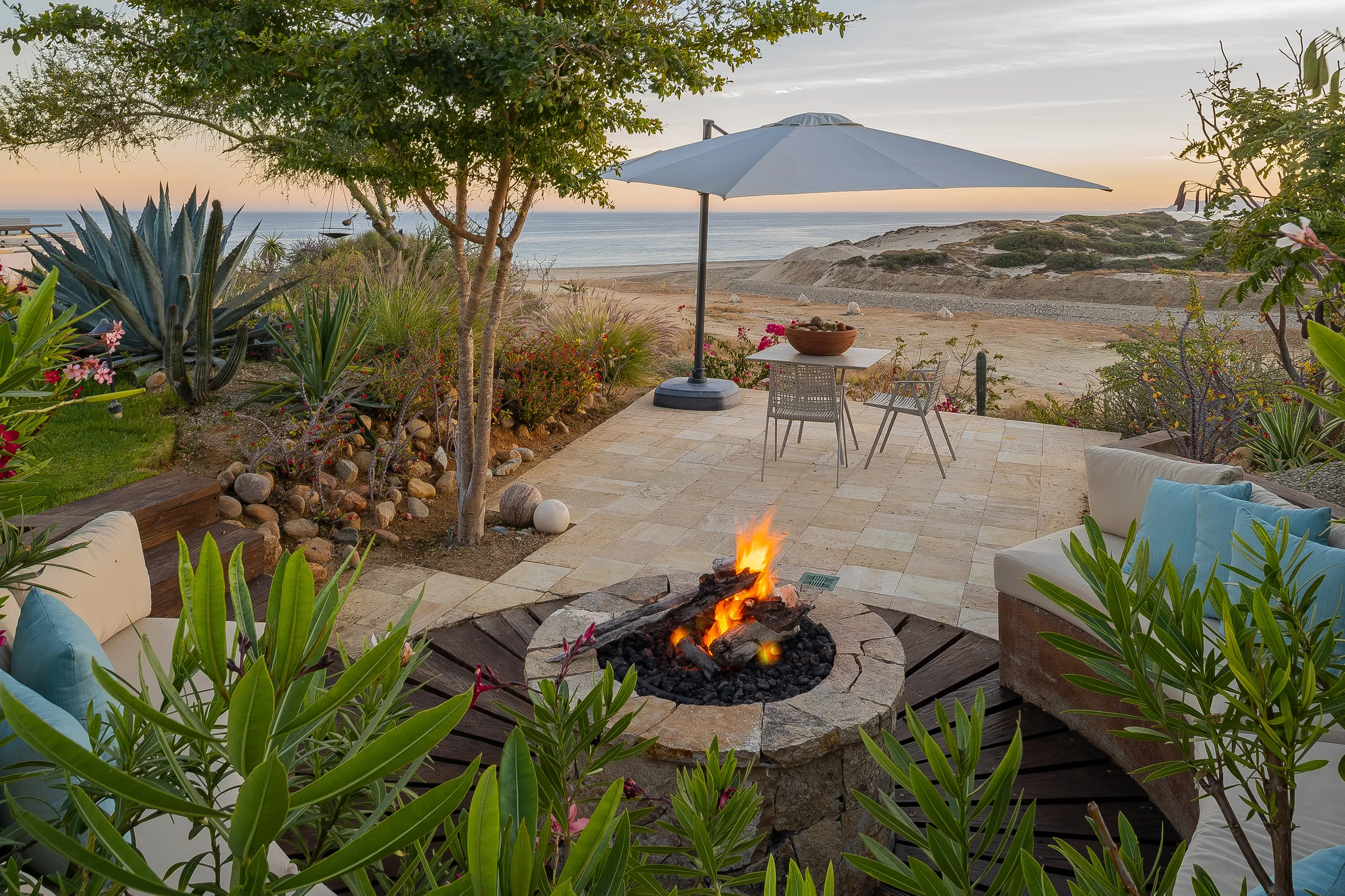 Modern Architectural Enclave Estate with Private Pool and Ocean Views — photograph 12