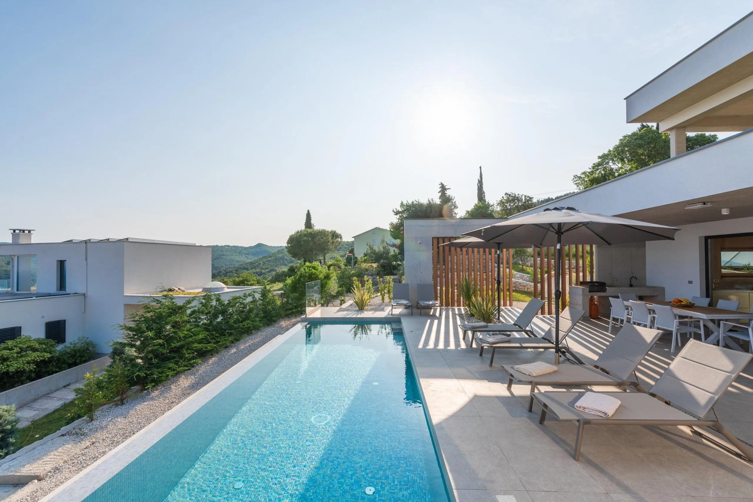 Majestic Elegant Villa with Pool and Panoramic View of the Sea — photograph 9
