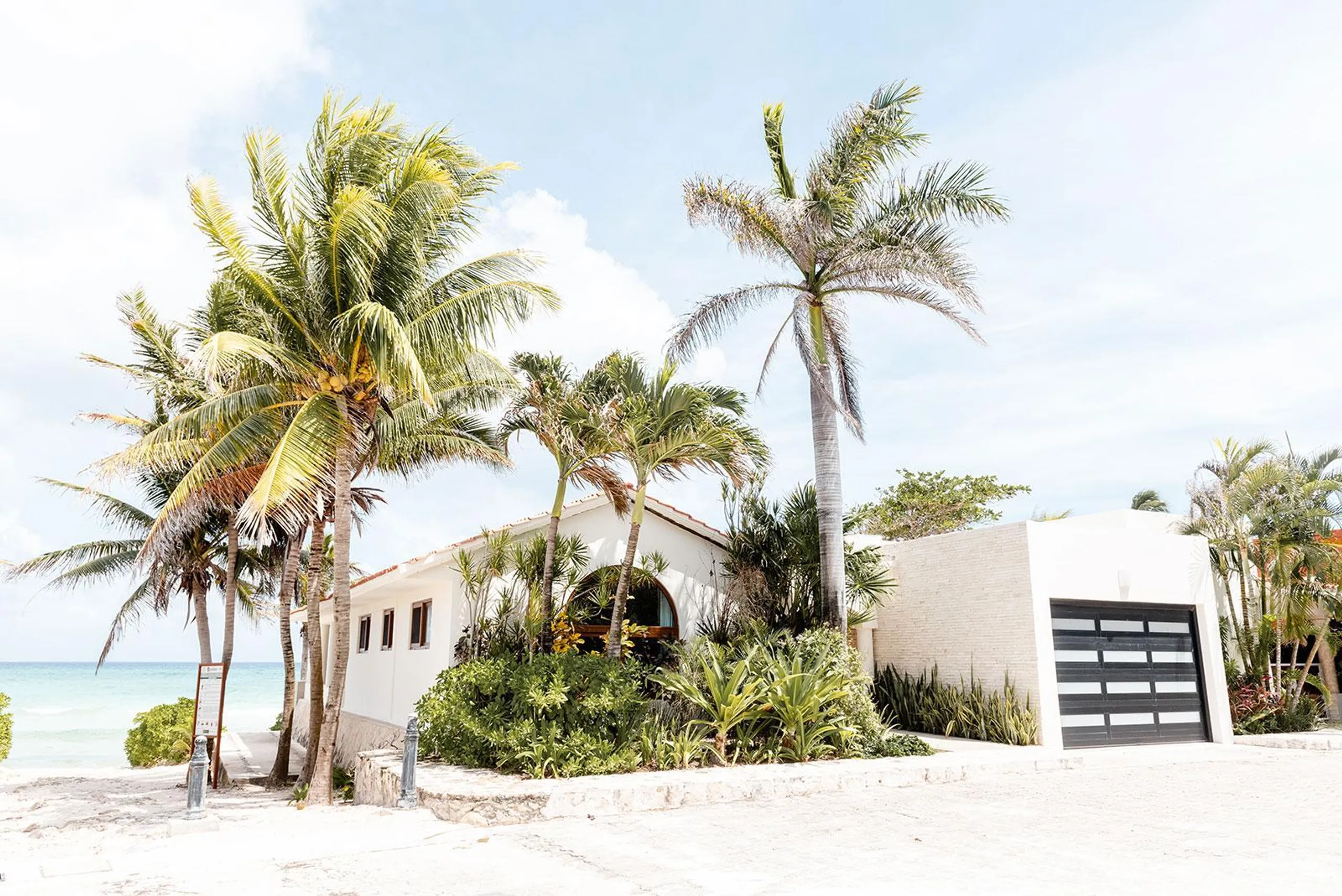 Luxury Beach Front Villa with Private Plunge Pool and Magnificent Ocean Views, Playa del Carmen