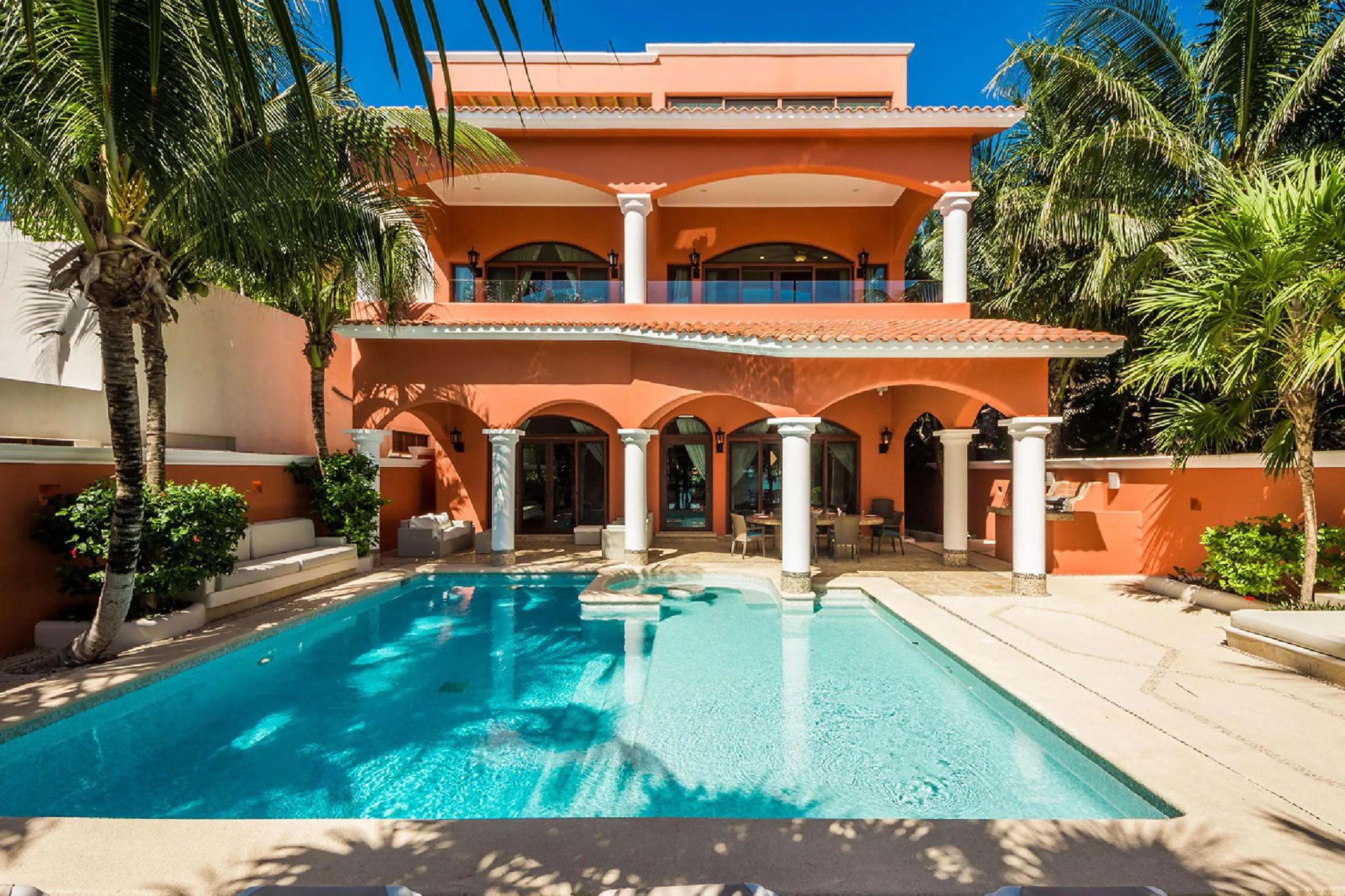 Luxury Seaside Tulum Villa with Private Pool and Magnificent Ocean Views — photograph 2