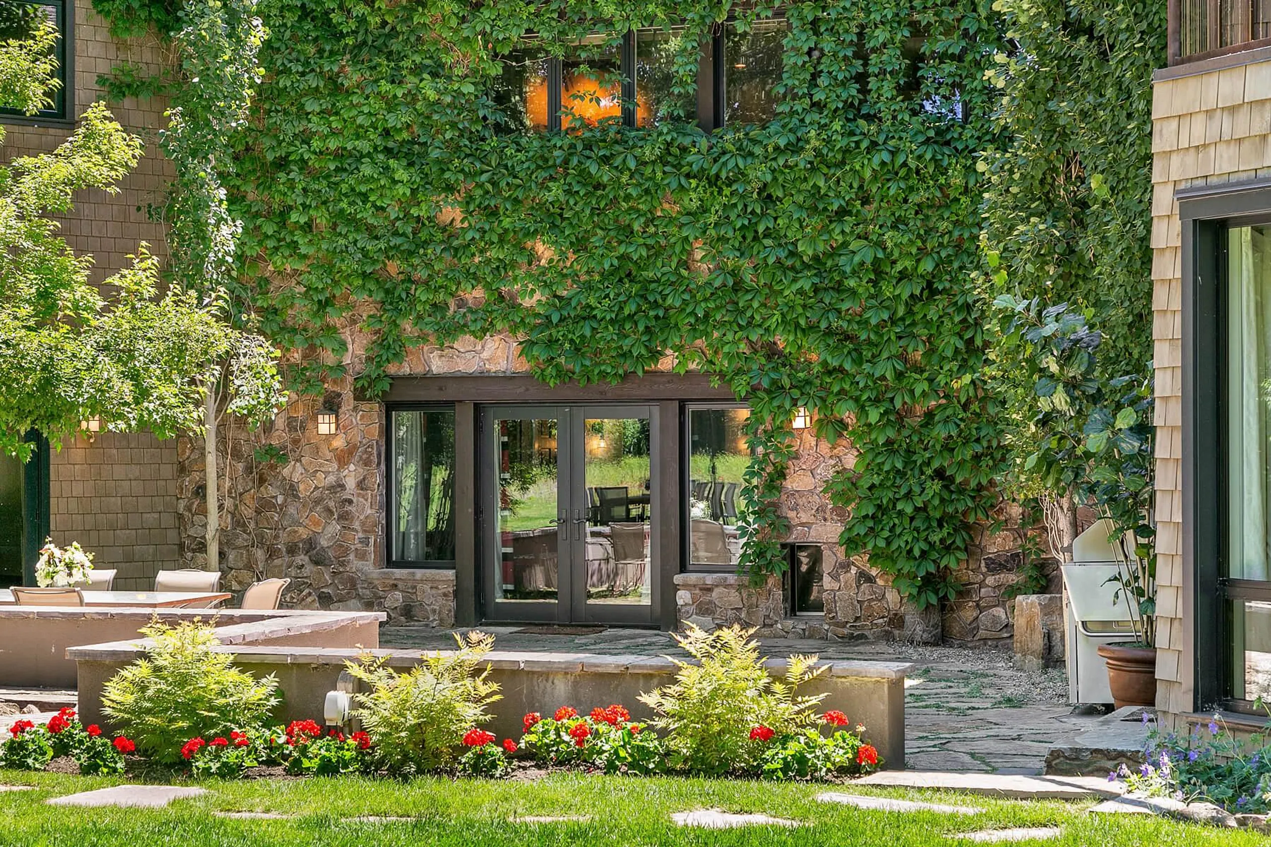 Splendid Sun Valley Villa with with Glass Greenhouse, Pool & Spa & Top-notch Amenities — photograph 12