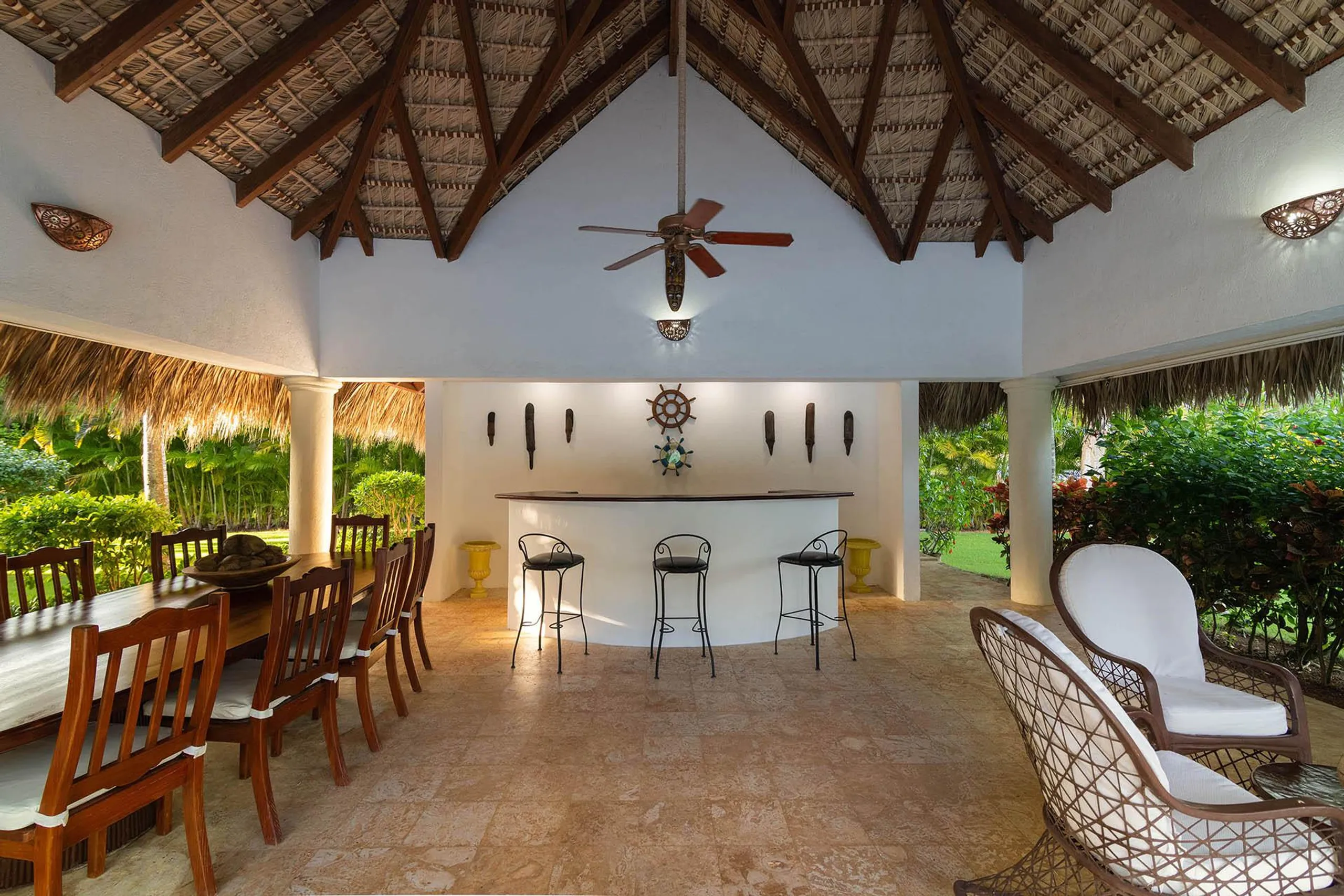 Ornate Caribbean-Style Villa with Private Pool and  Dye Fore Golf Course Views — photograph 4