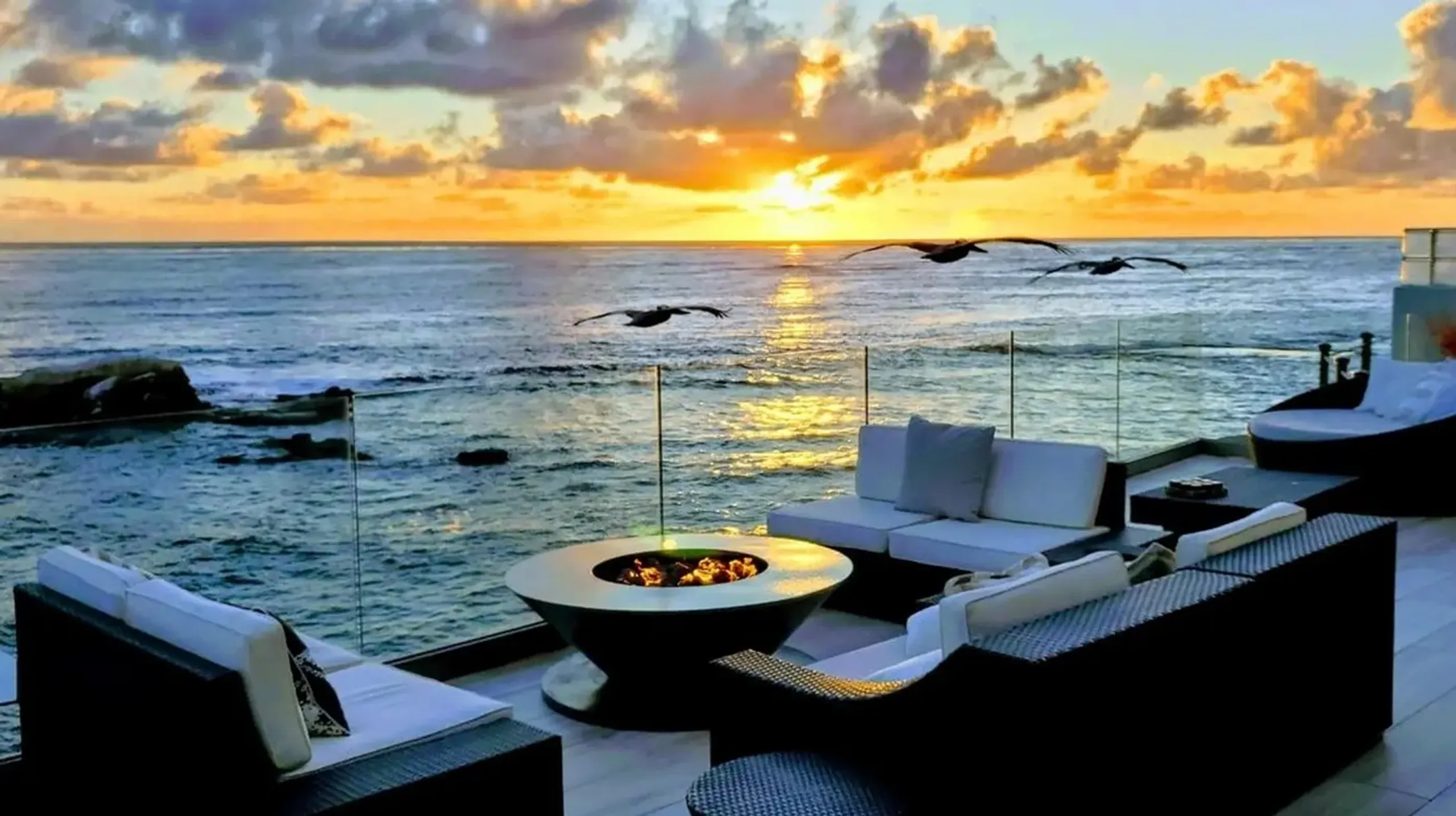 Contemporary Oceanfront Villa with Waterfront and Stunning Views, San Diego