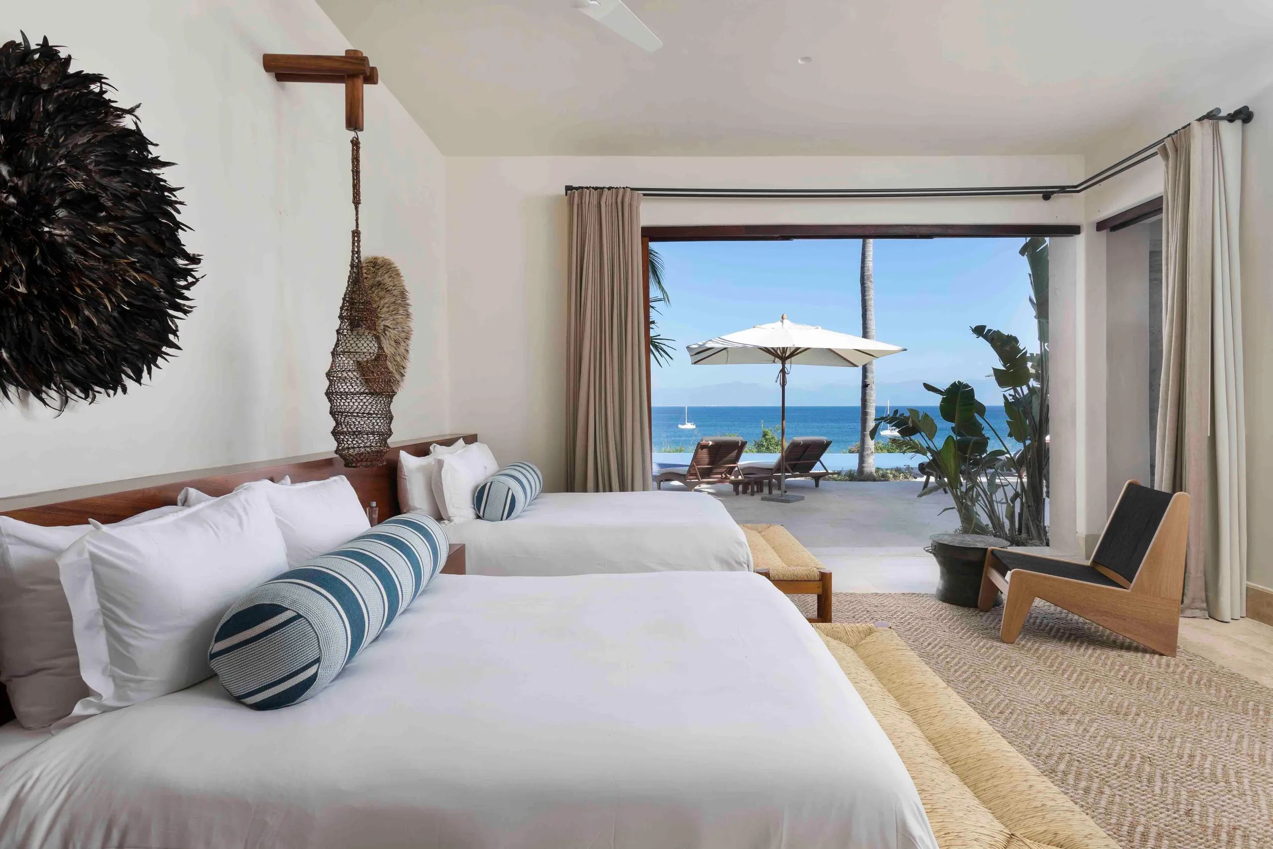 Magnificent Punta Mita Oceanfront Oasis with Private Pool and Ocean Views — photograph 12