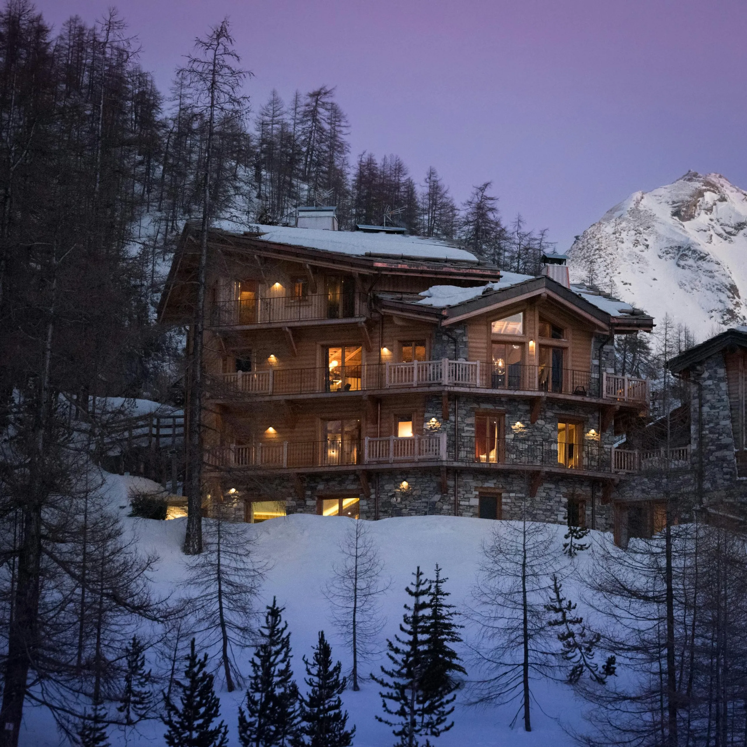 Captivating Val D Isere Chalet with Home Theater, Jacuzzi and Fireplace, Val D Isere