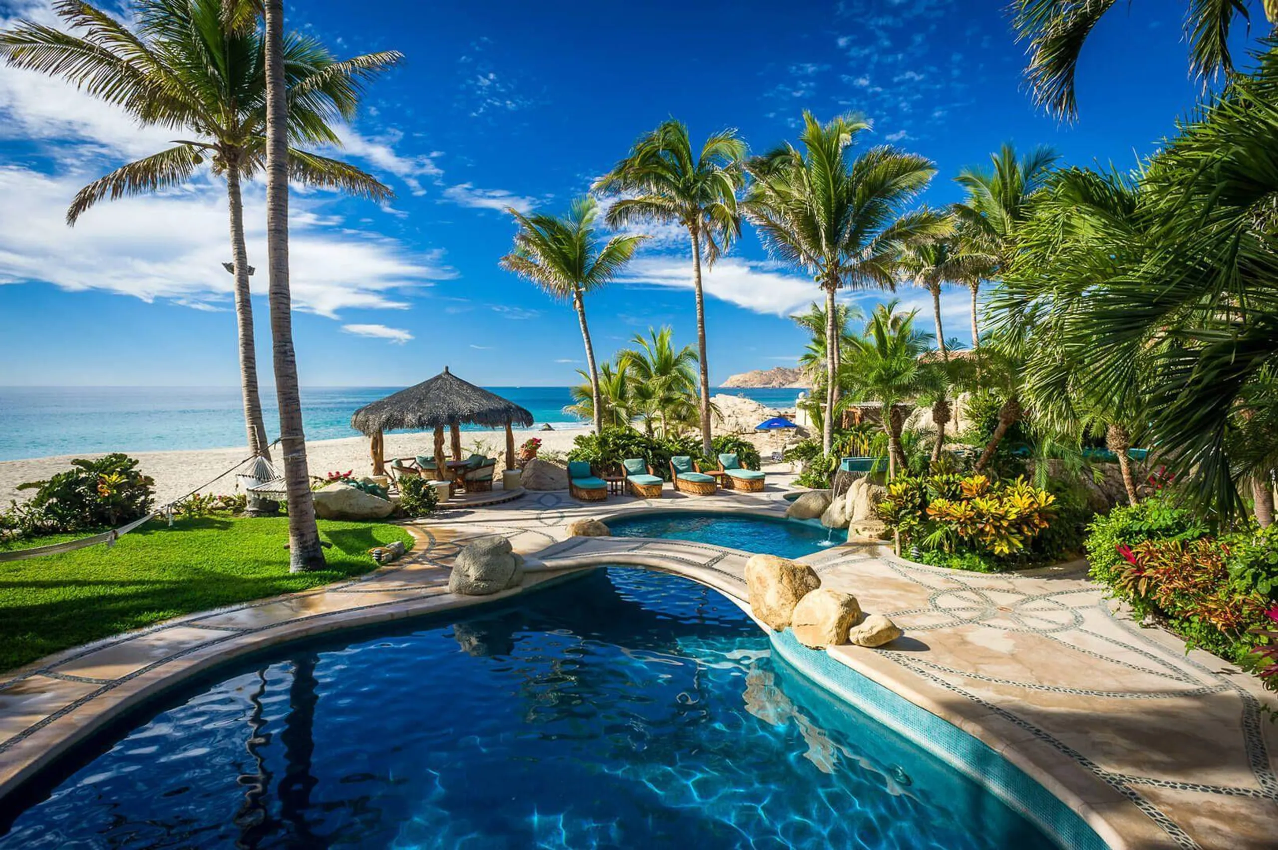 Gorgeous Playa El TuleLuxury Beachfront Compound with Private Pool, Corridor