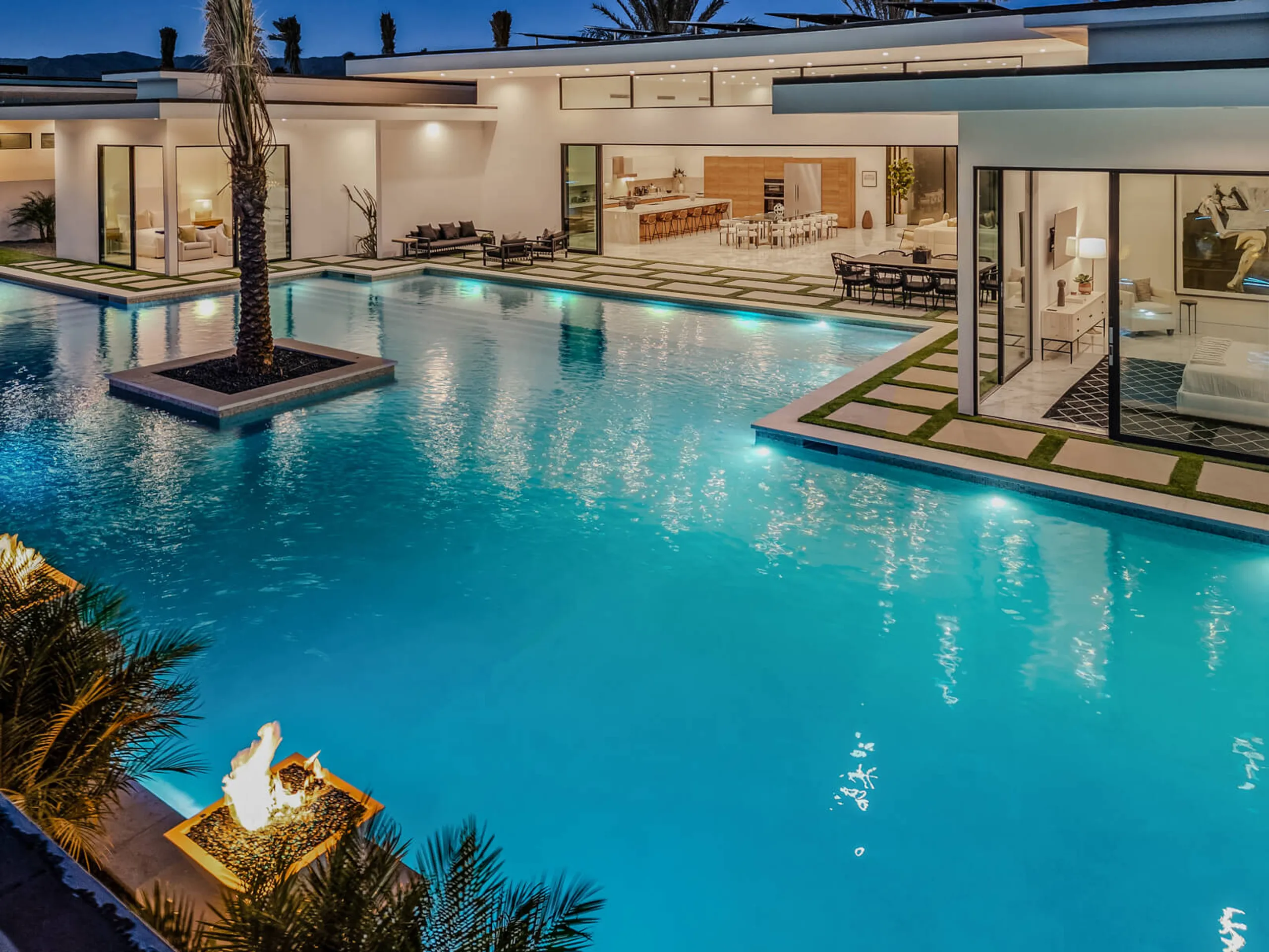 Elite Resort-Style Villa with Private Pool and Stunning Views — photograph 3