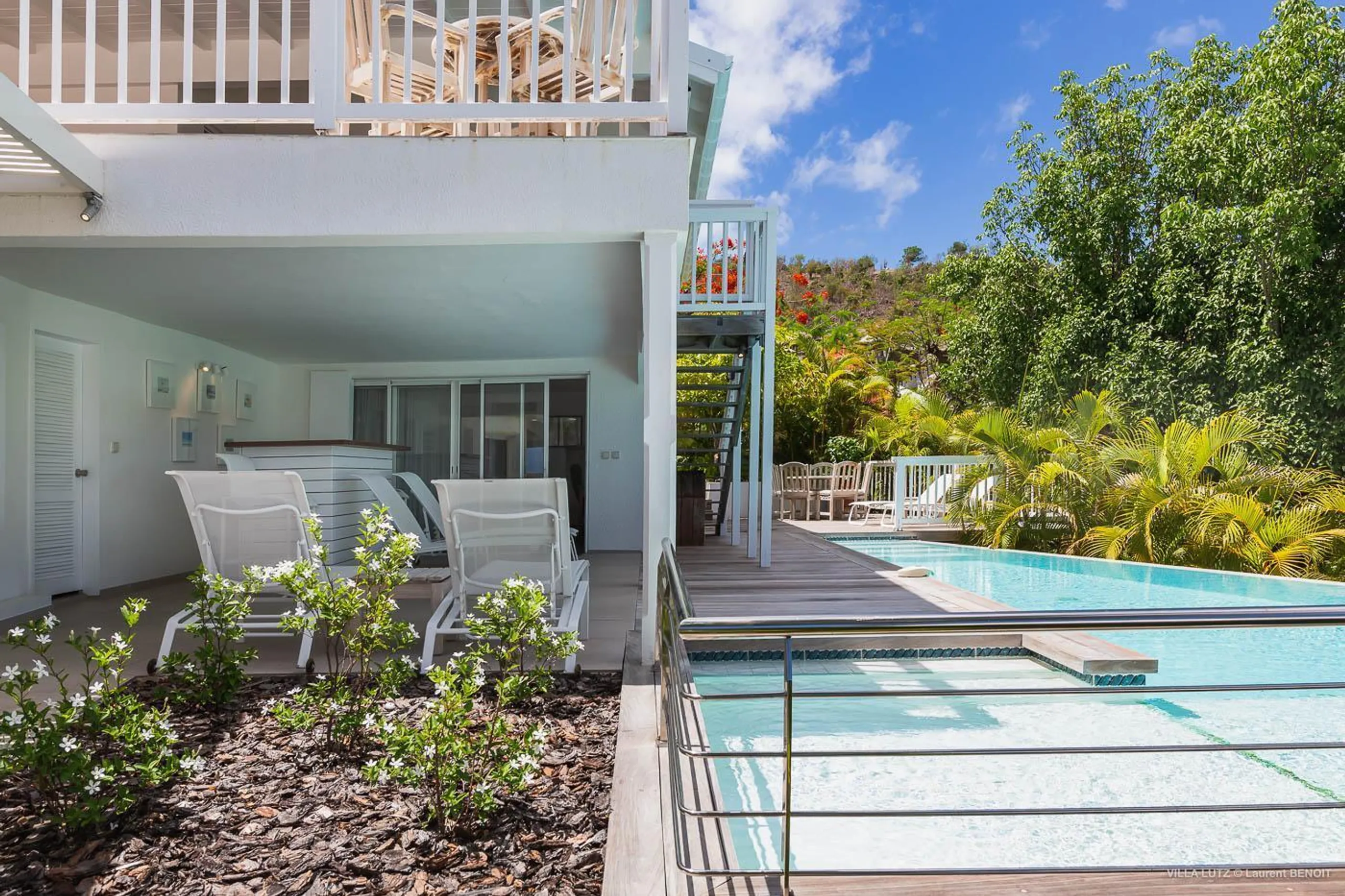 Luxurious Lorient Estate with Private Pool and Ocean Views — photograph 5