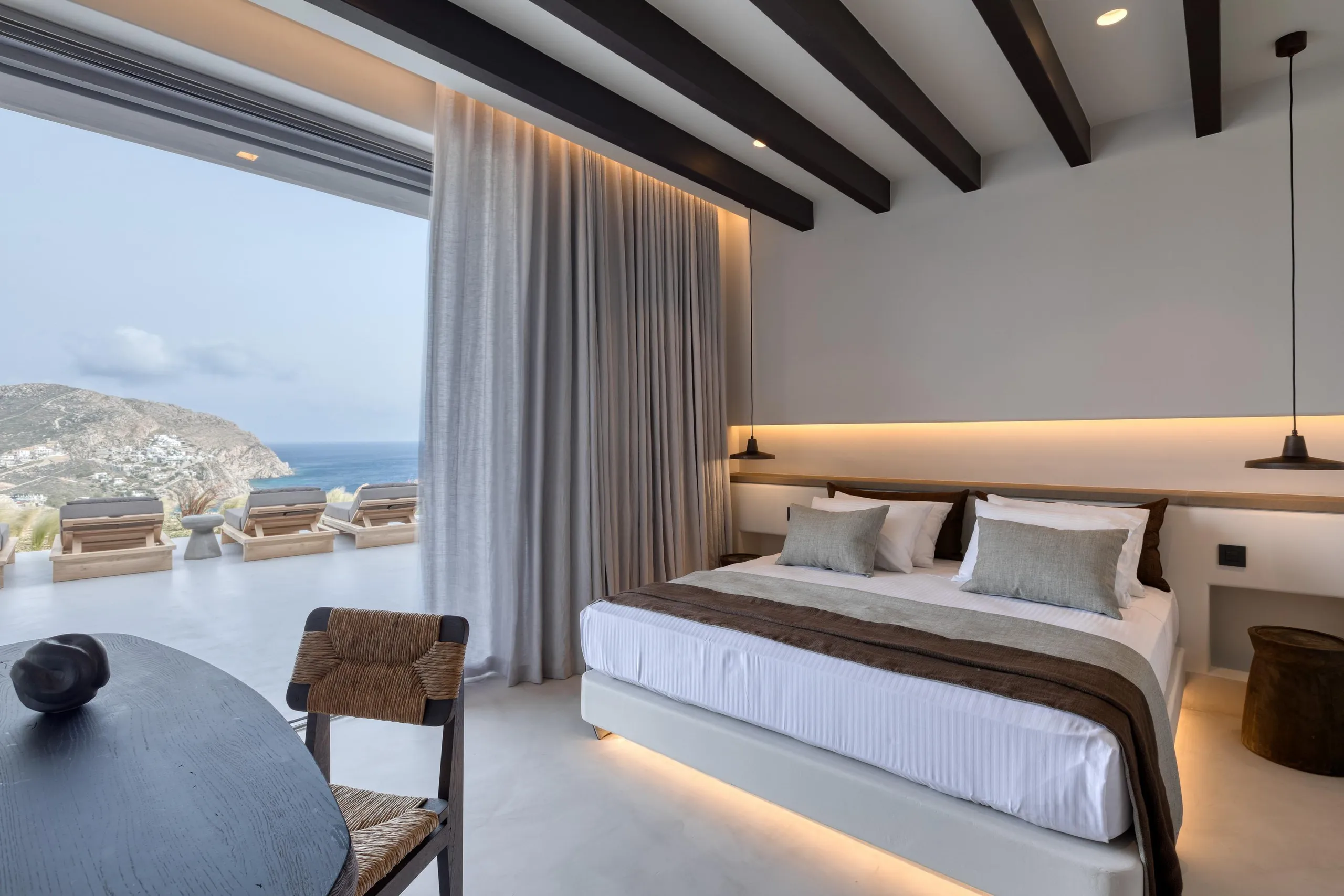 Luxury Mykonos Villa: Breathtaking Views, Modern Design, and Unparalleled Comfort — photograph 11