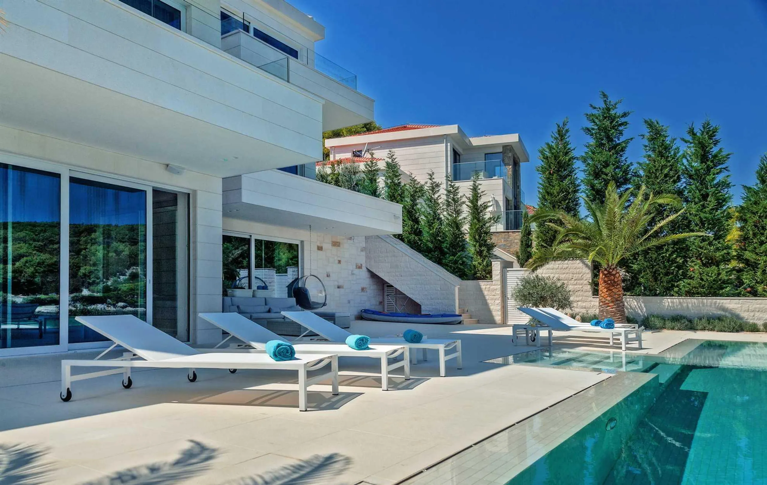 Decorated 6Bedroom Villa with Private Infinity Pool and Sea Views — photograph 10