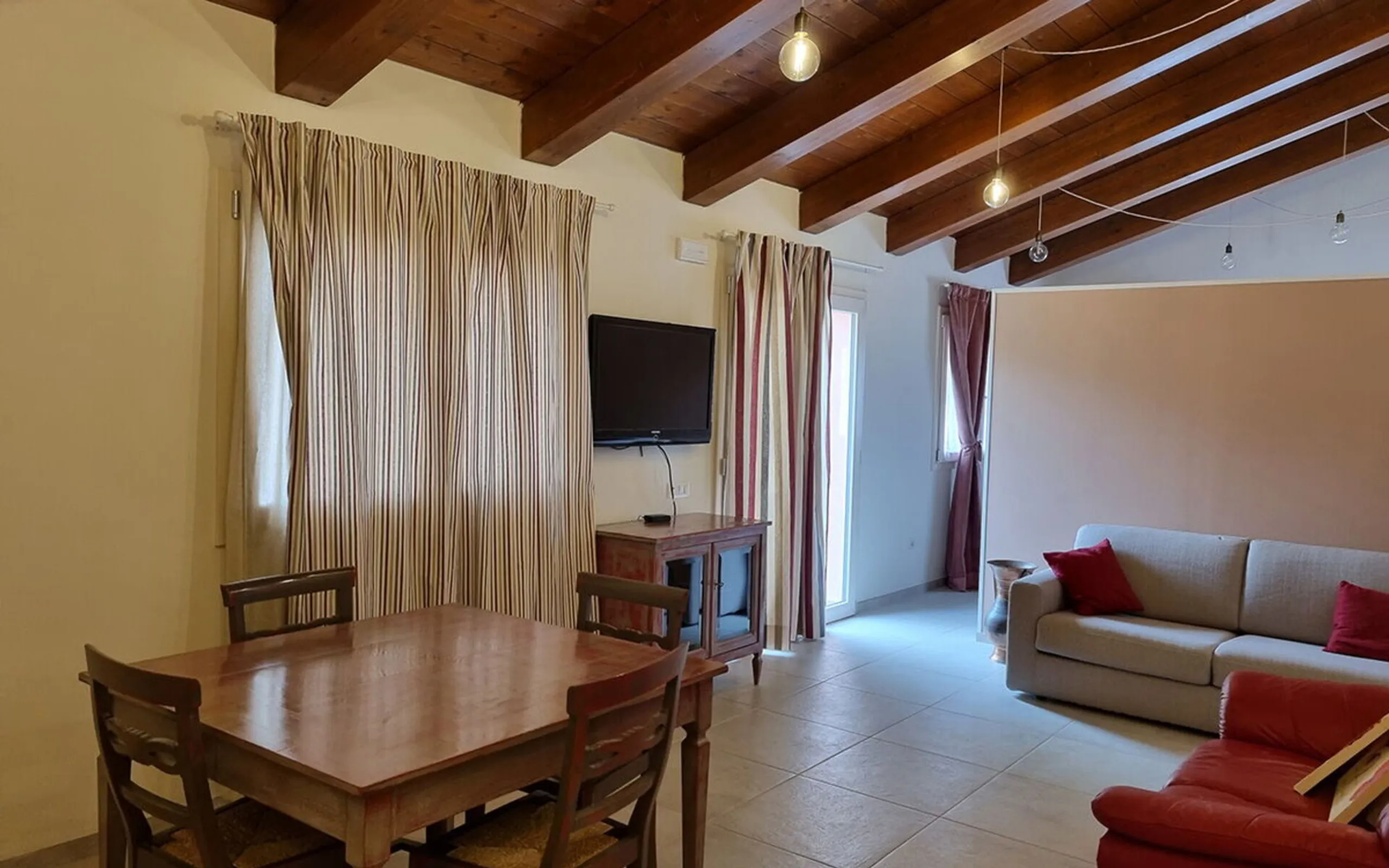 Enchanting Countryside Villa with Private Pool and Greenery Views — photograph 8
