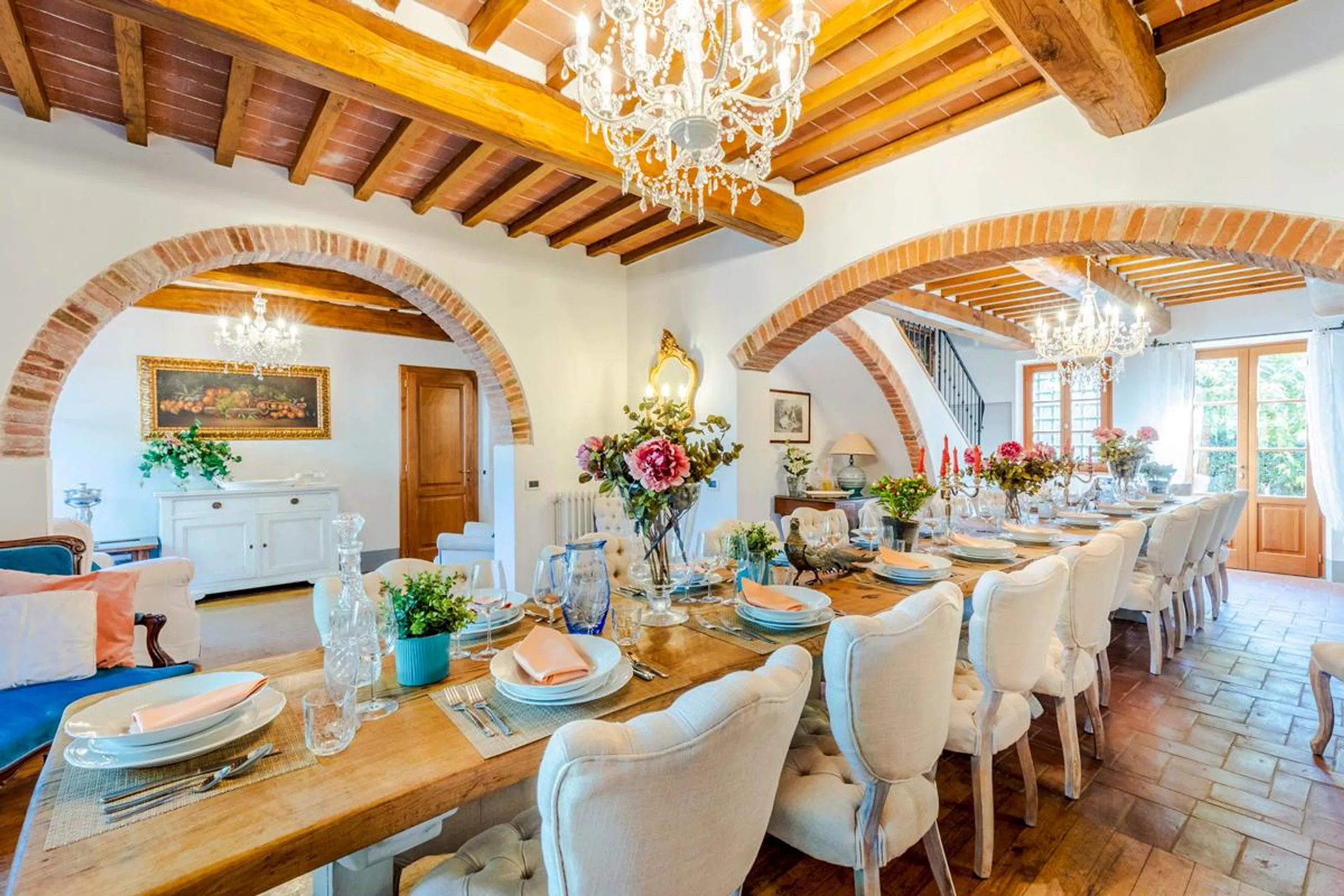 Luxurious 16th Century Villa with Private Pool, and Scenic Garden Oasis — photograph 9