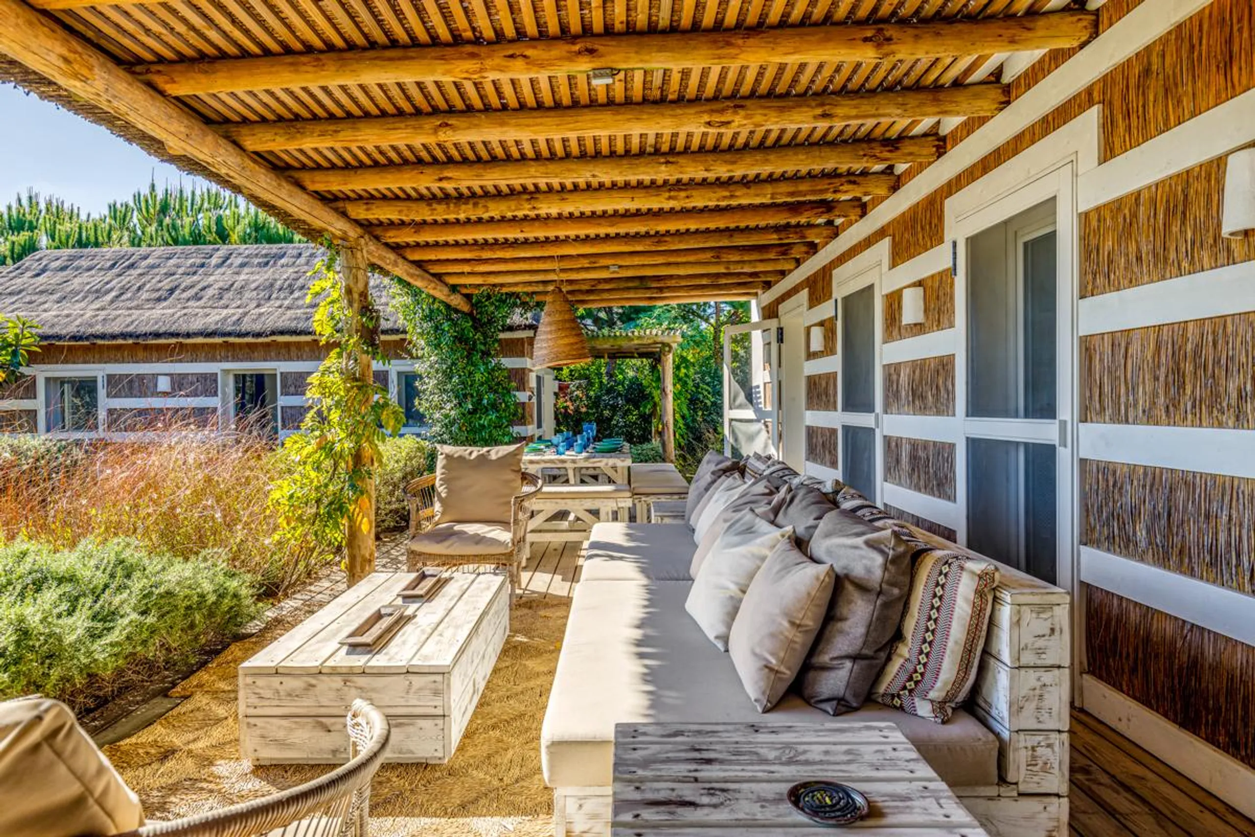 Deluxe Bohemian Villa with Pool and Private Terrace — photograph 5