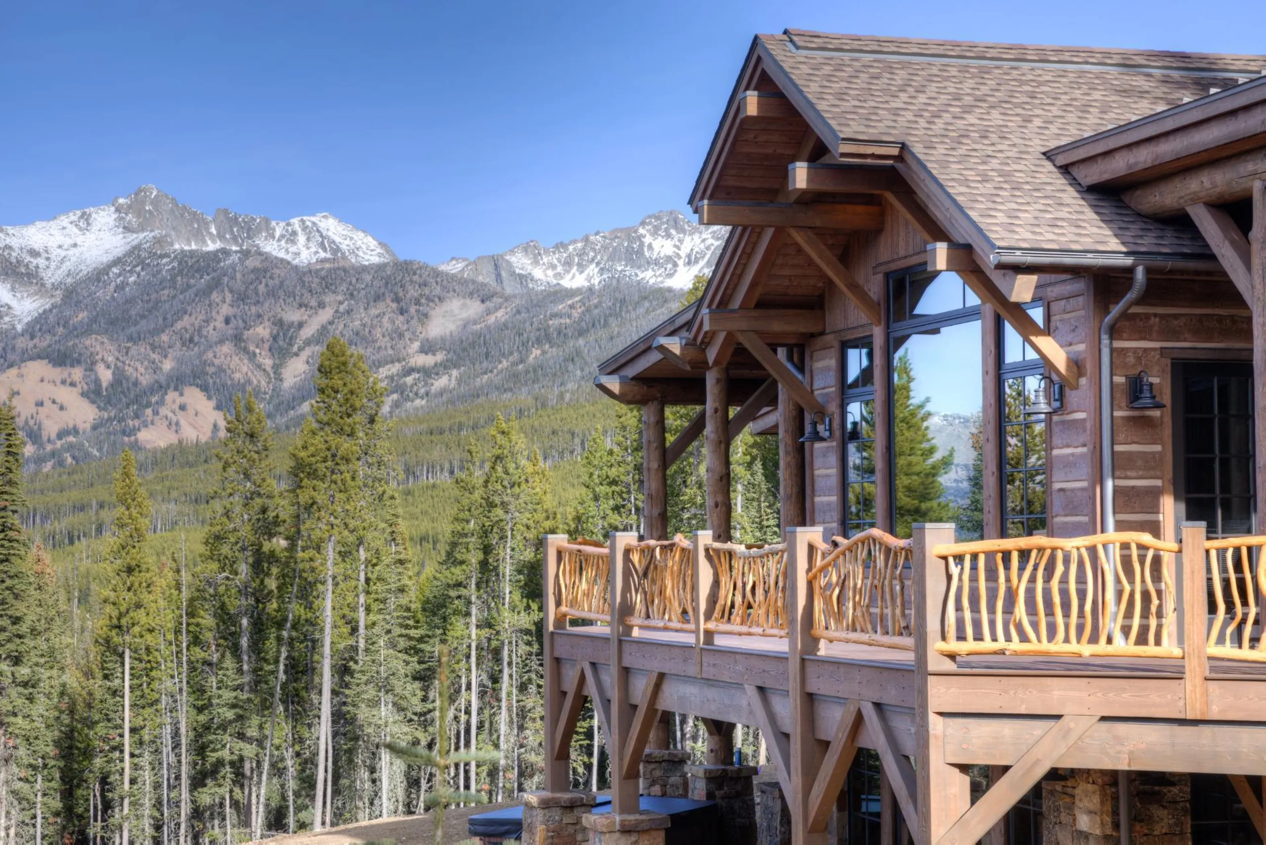 Montana Skyline Chateau with Hot Tub and Stunning Panoramic Views — photograph 3