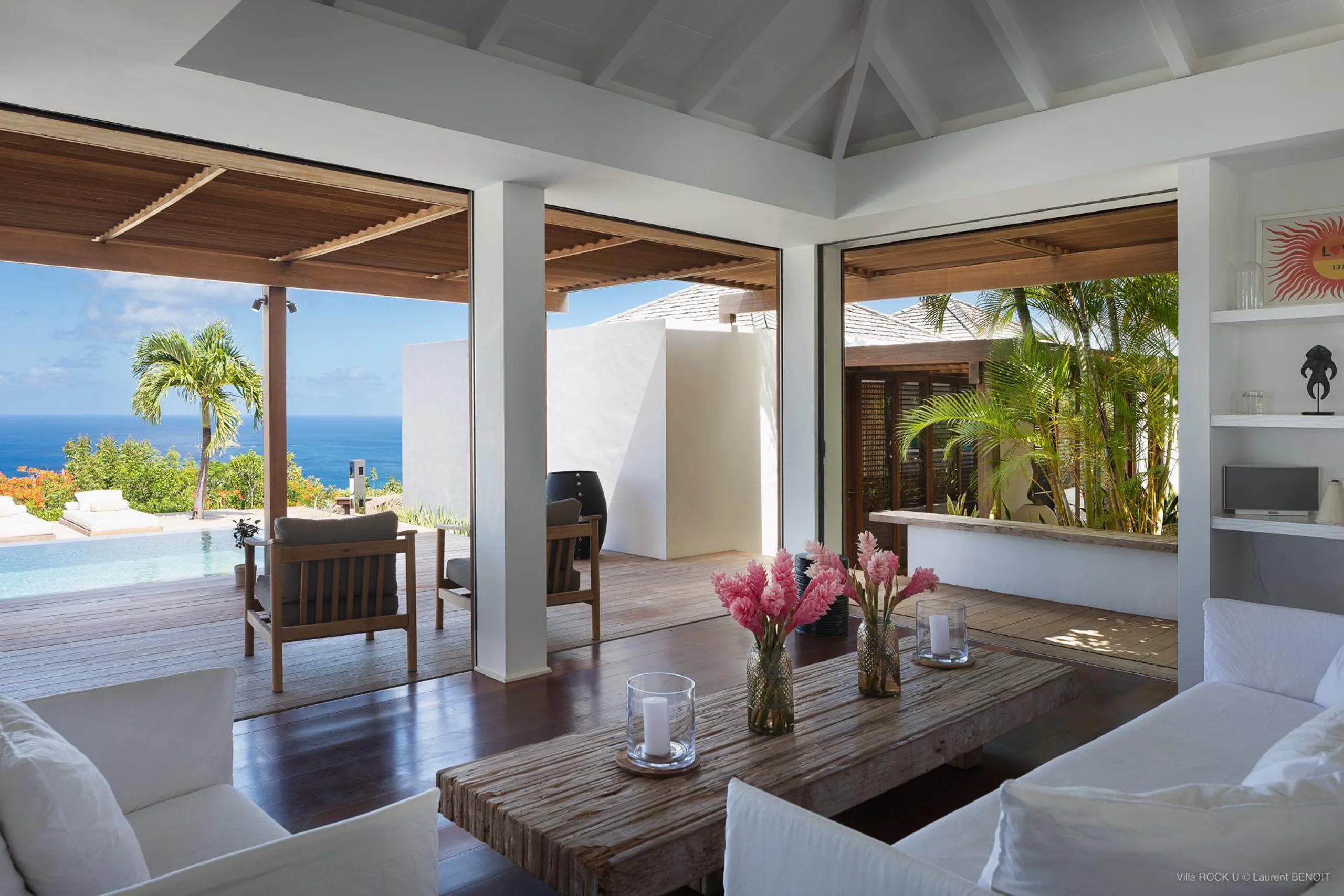 Deluxe Paradise Estate with Private Pool and Seaside Views — photograph 5