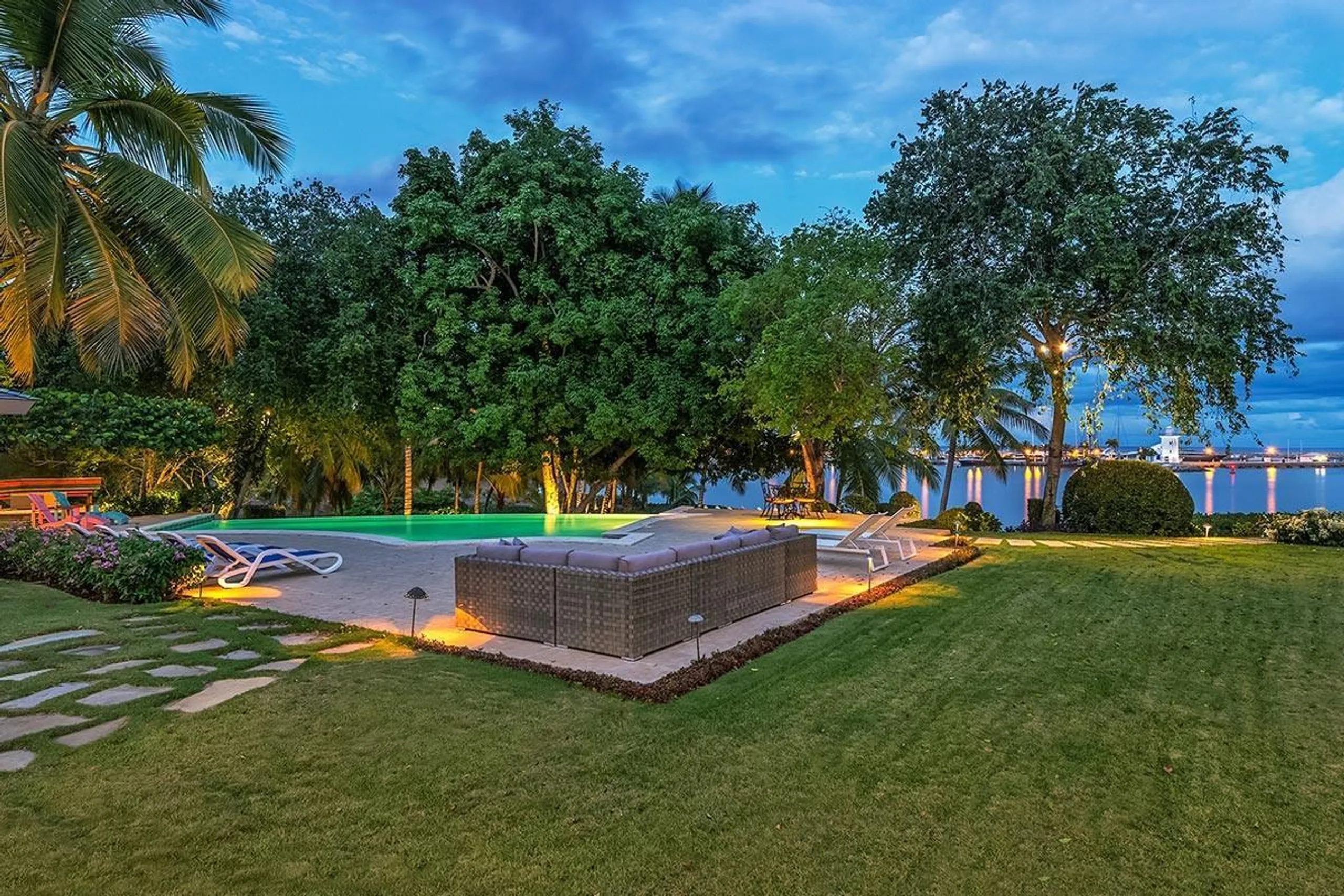Panoramic Oceanview Villa with Private Pool and Gazebo, La Romana