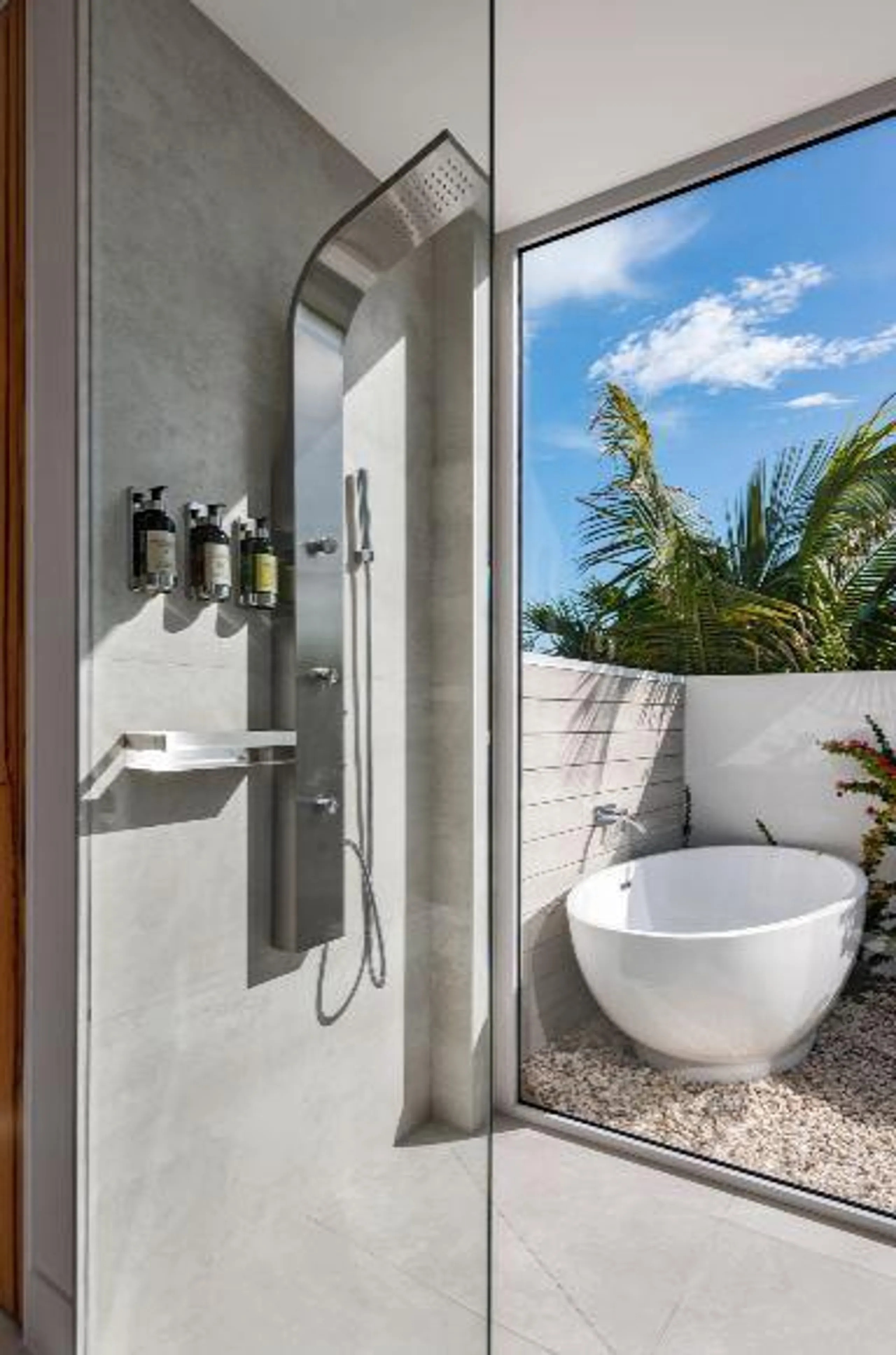 Chic Serene Ocean View Modern Villa with Private Pool — photograph 12