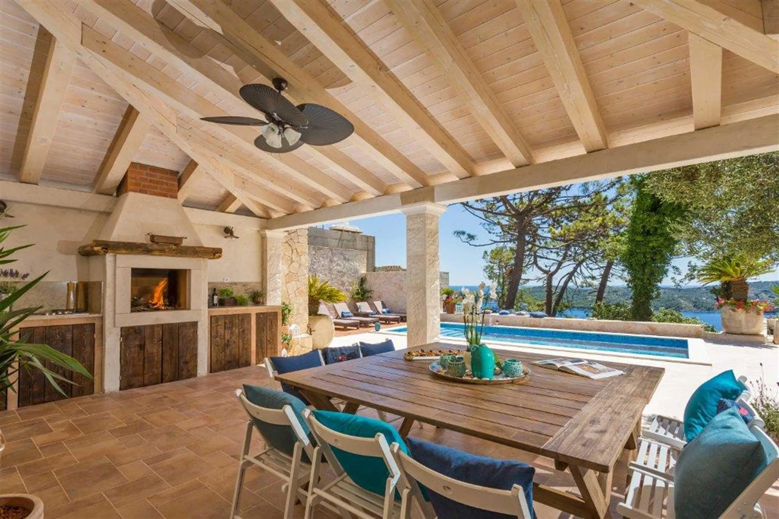 Magnificent Villa with Private Pool Overlooking Dubrovnik's Seascape — photograph 12