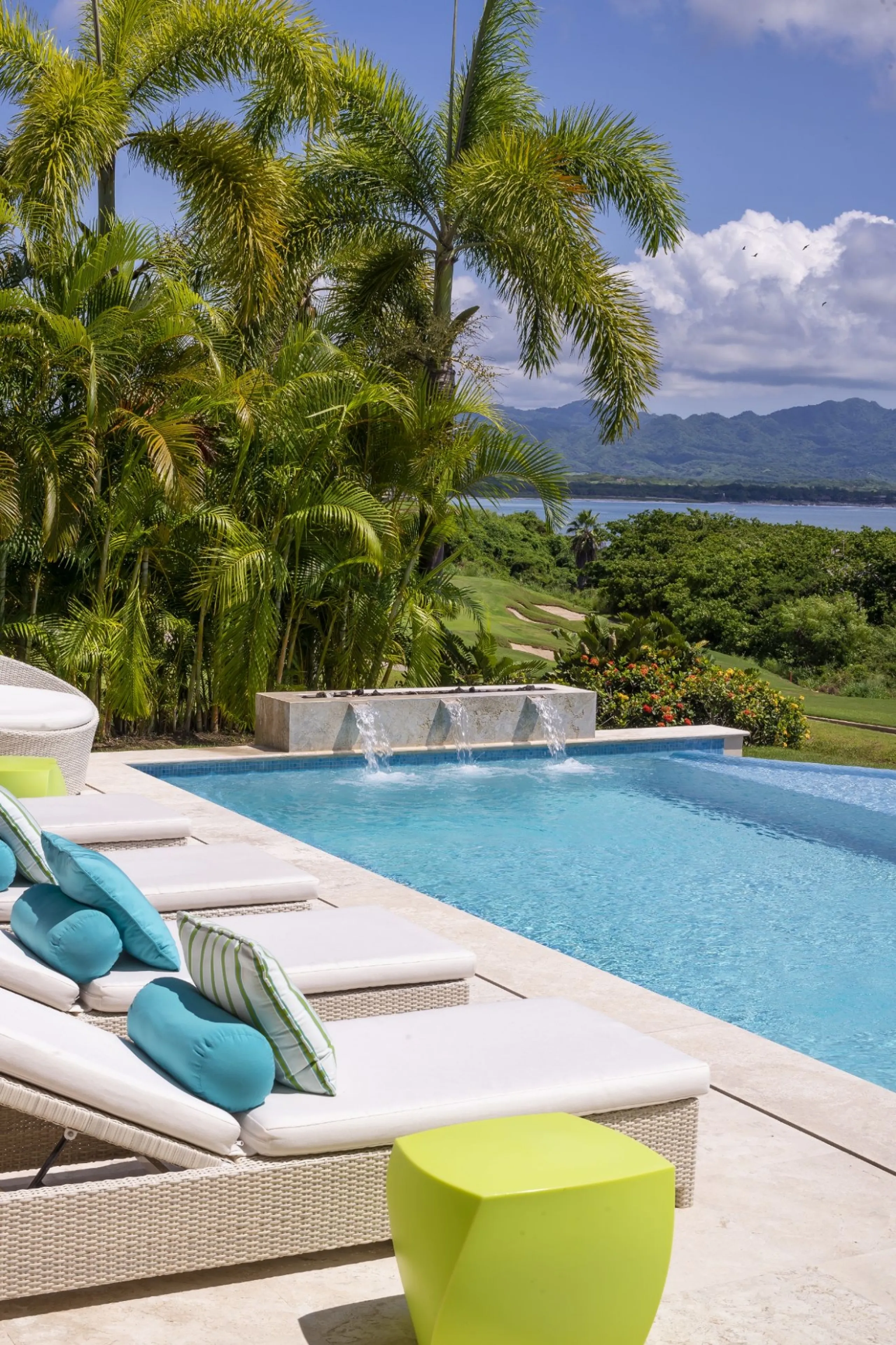 Breathtaking El Encanto Villa in Punta Mita with Private Pool, Ocean Views & Golf Course Access — photograph 3