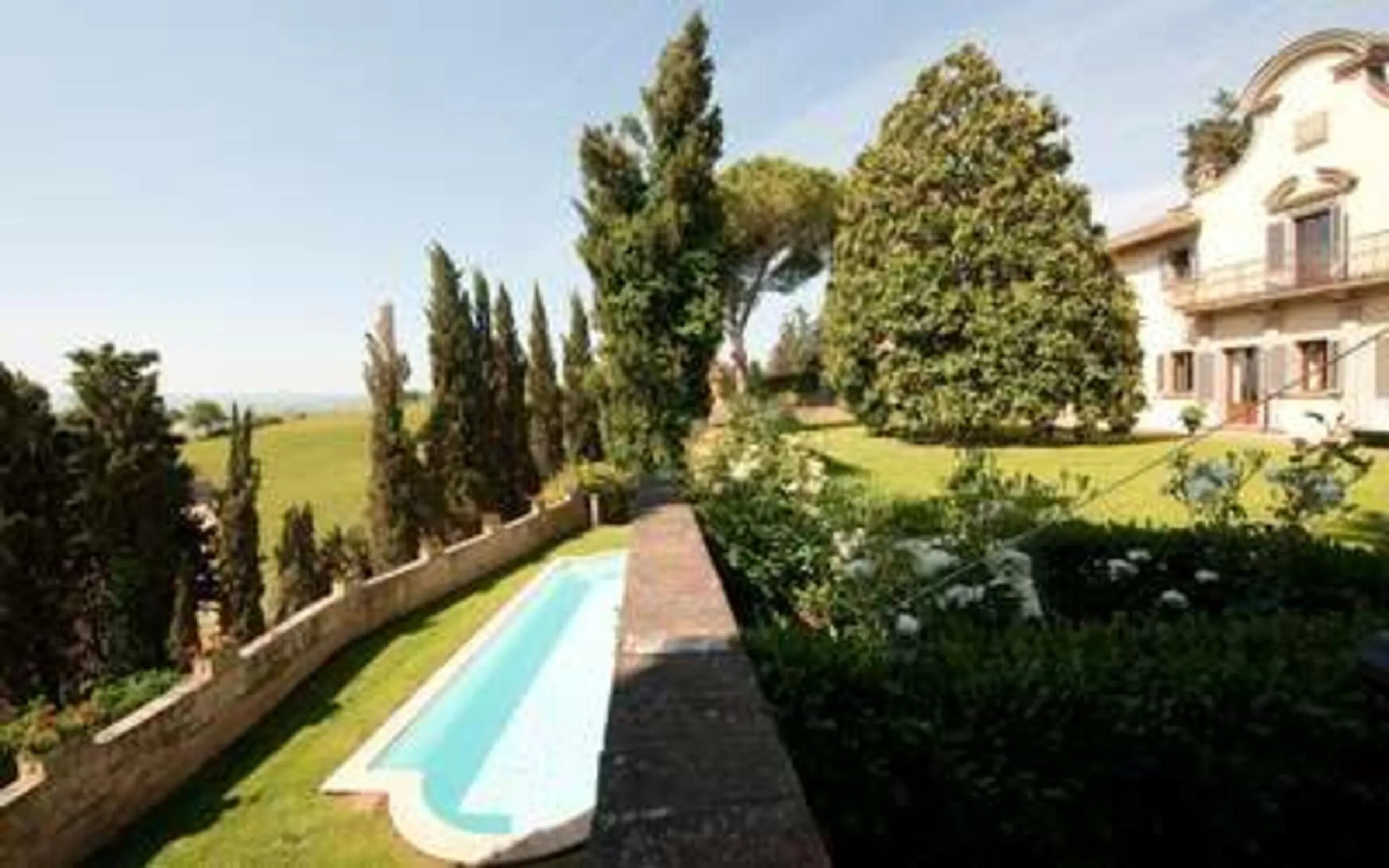 Majestic Castelfiorentino Estate with Private Pool, Fireplace,  and Stunning Views — photograph 3