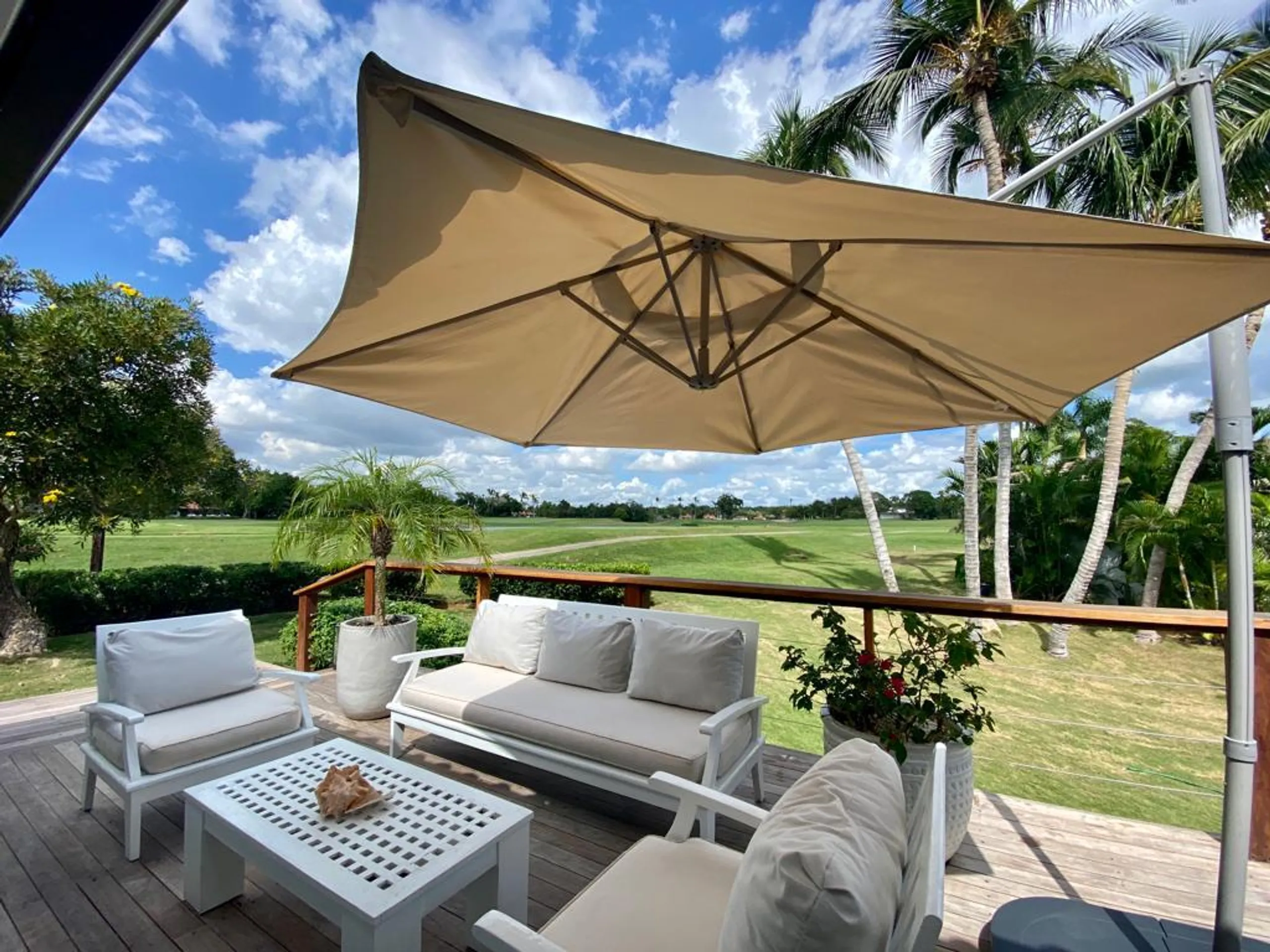 Tranquil Tropical Retreat with Private Pool — photograph 5