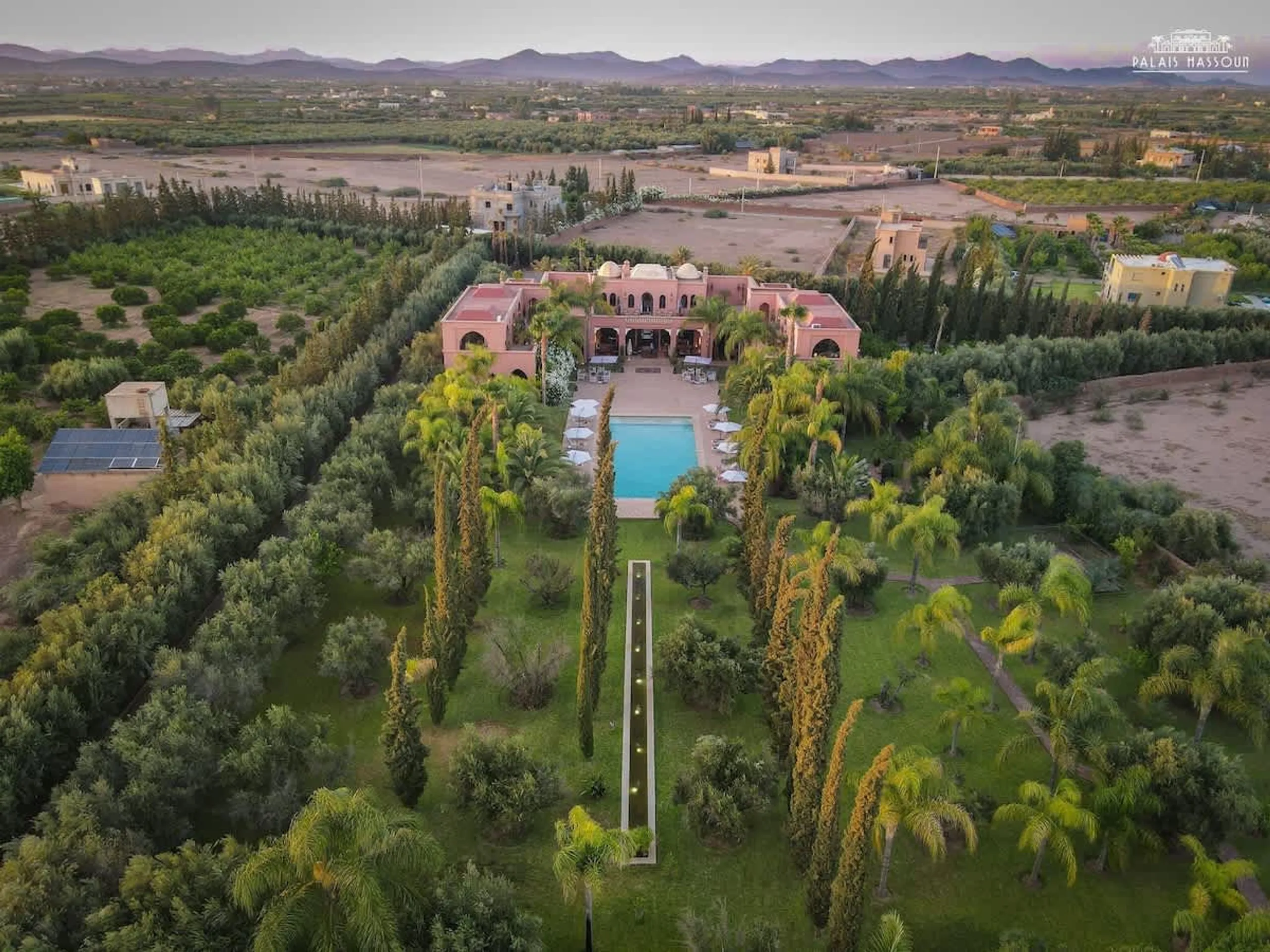 Opulent Marrakech Escape with Pool, Hammam, and Mountain Views in Centre commune ouled hassoune