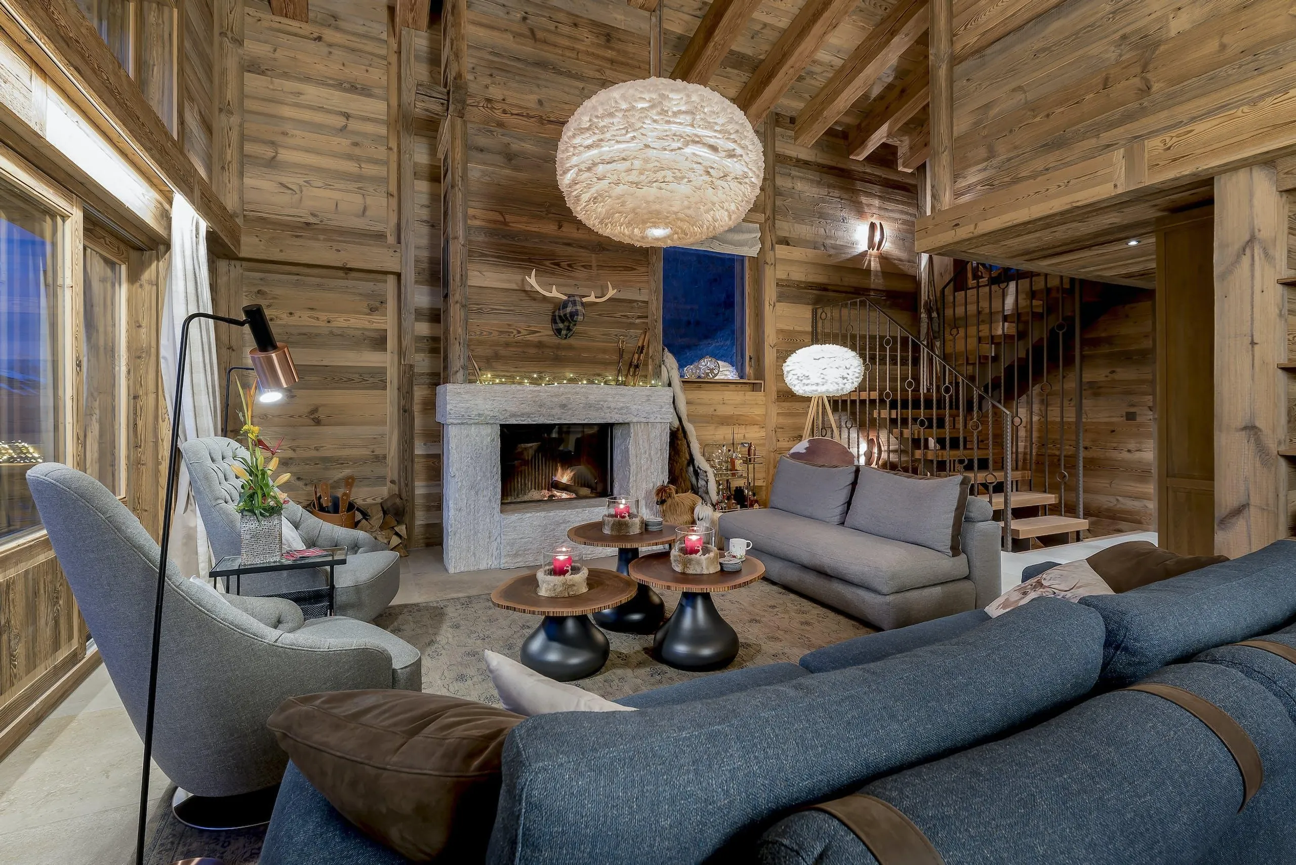 La Tzoumaz Mountain Chalet with Infinity Pool and Mountain Views — photograph 8