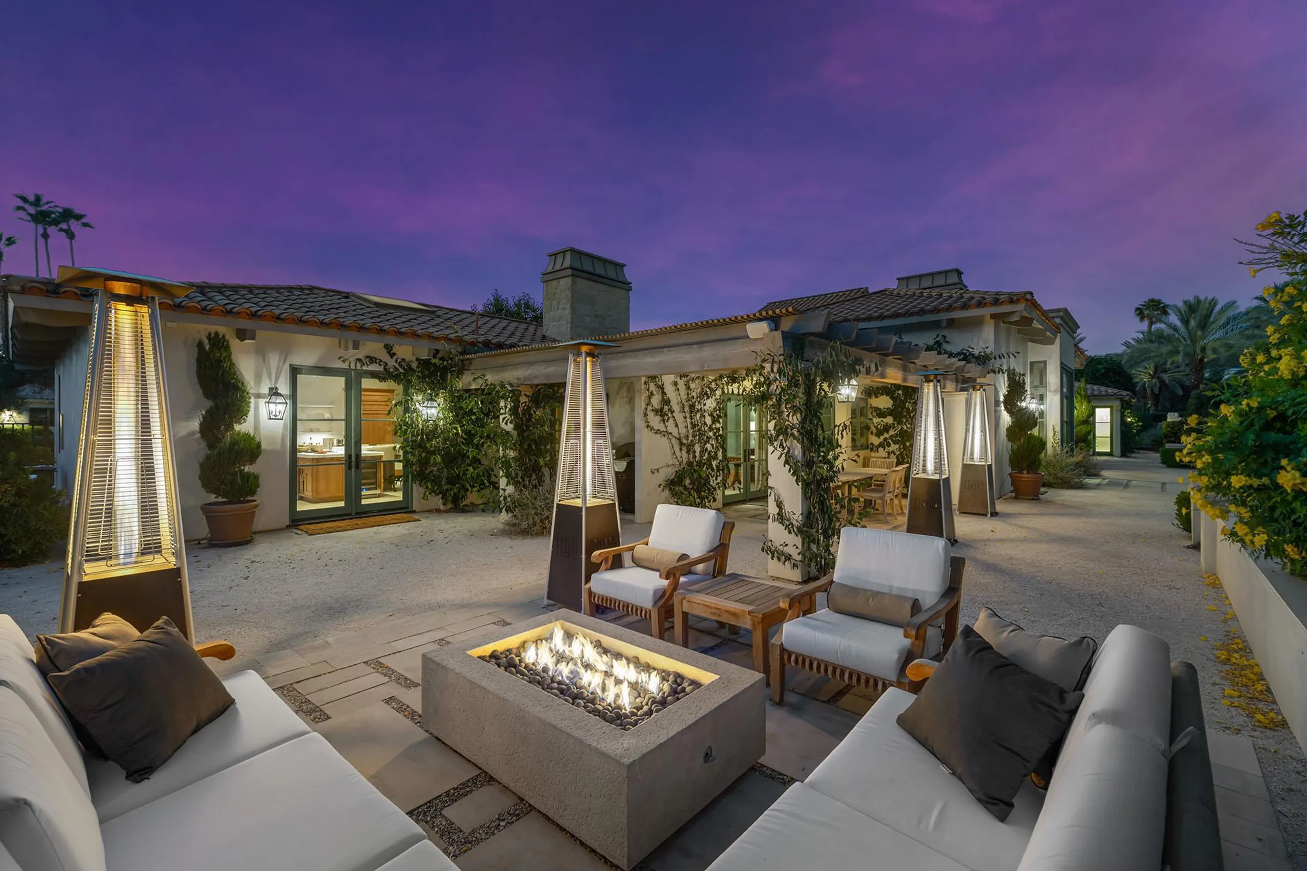Peaceful Palm Springs Retreat with Private Pool and Lush Garden Grounds — photograph 9