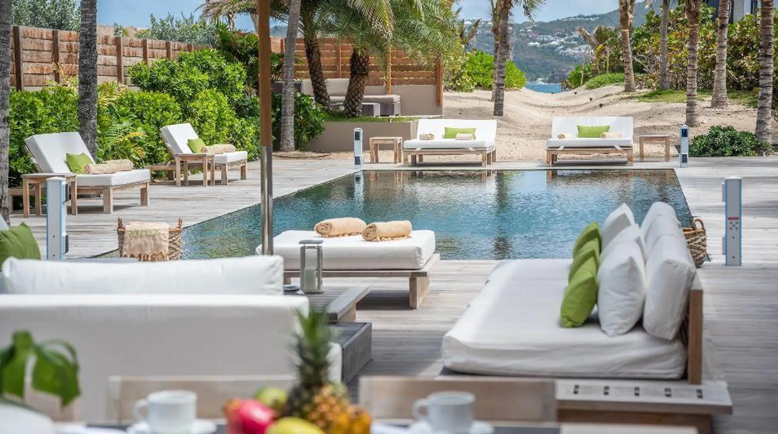 Exclusive St. Barts Beach Villa with Heated Pool — photograph 2