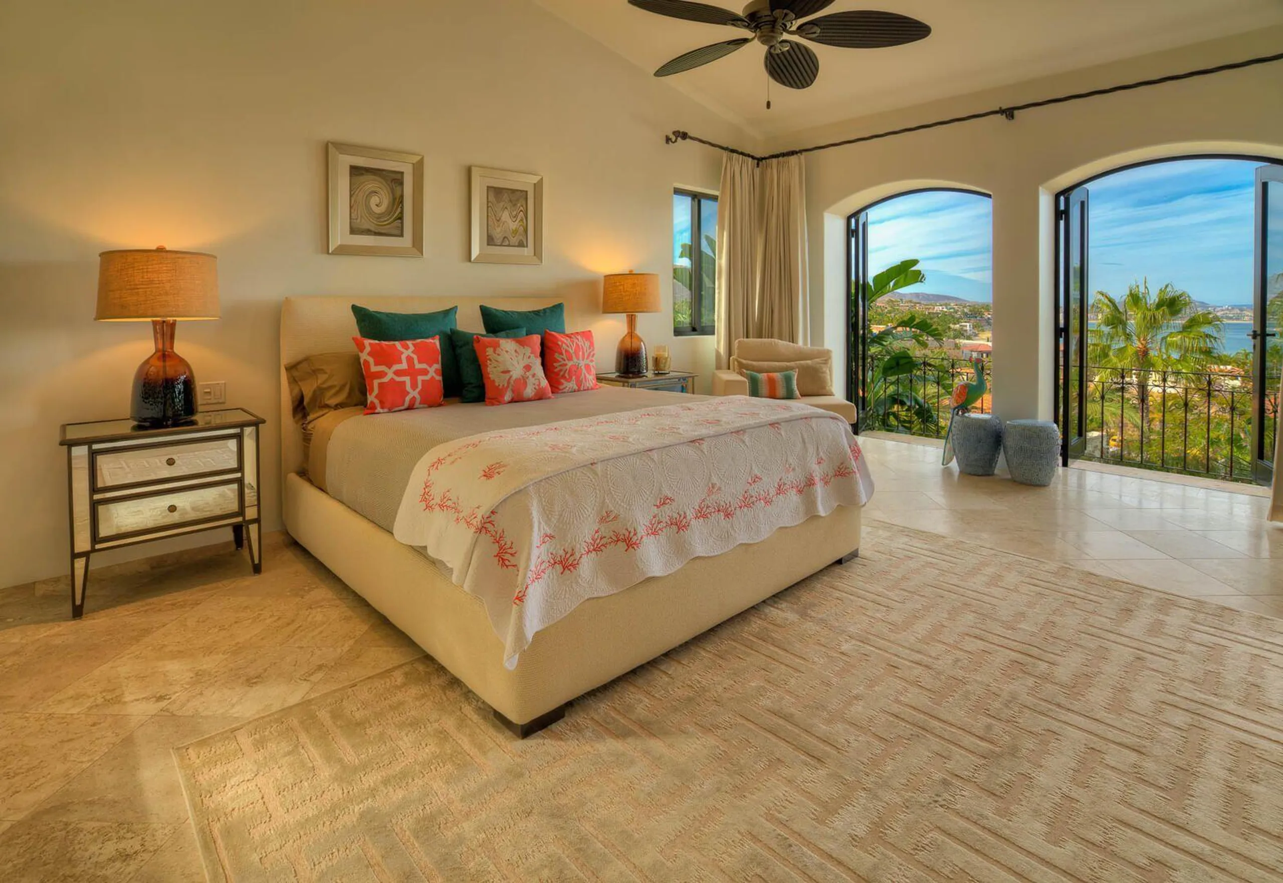 Enchanting Villas del Mar Estate with Infinity Pool and Spa — photograph 11