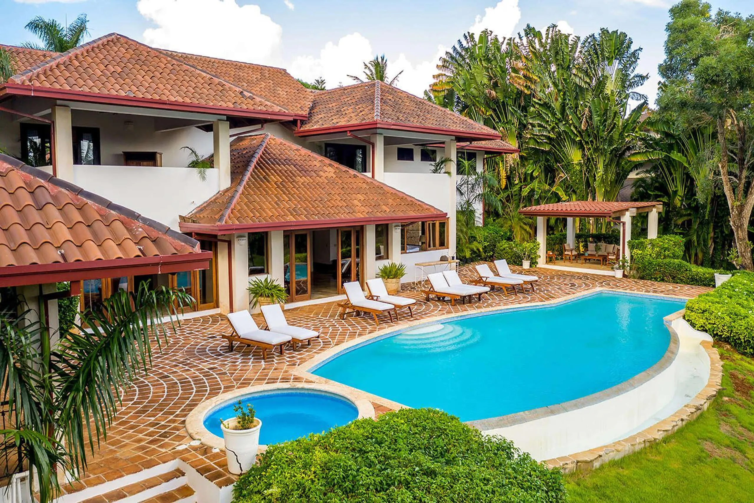 Casa de Campo's Exquisite Style Villa with Access to Minitas Beach and the Caribbean, Casa de Campo