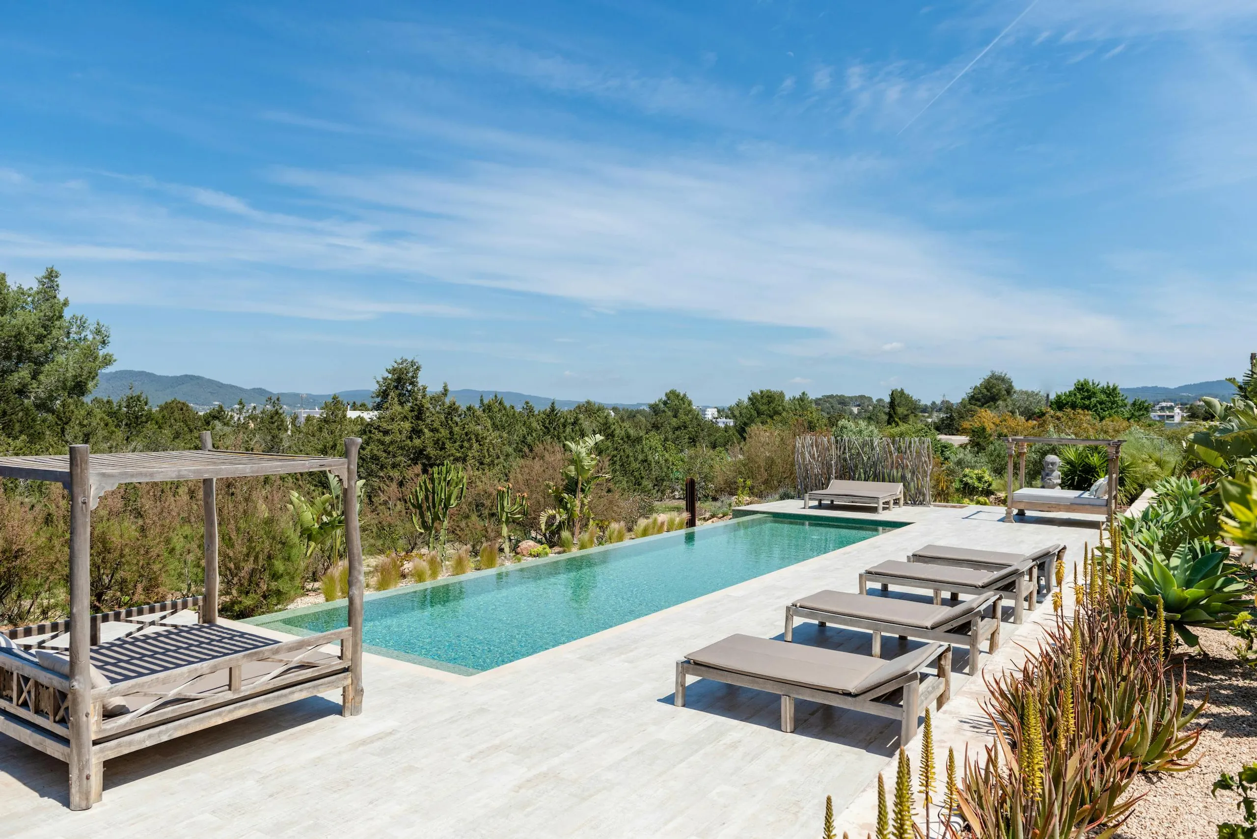 Spanish Serenity Villa in Ibiza with Private Pool and Gazebo — photograph 8